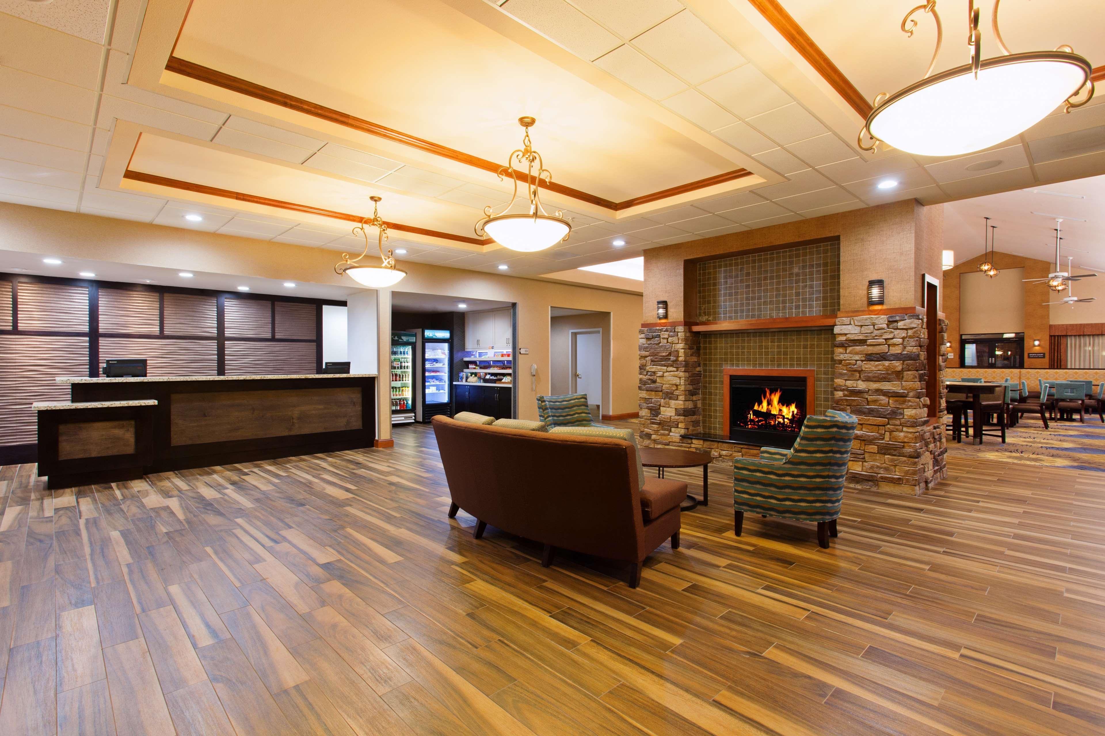 Vista Lobby Homewood Suites by Hilton Fairfield-Napa Valley Area
