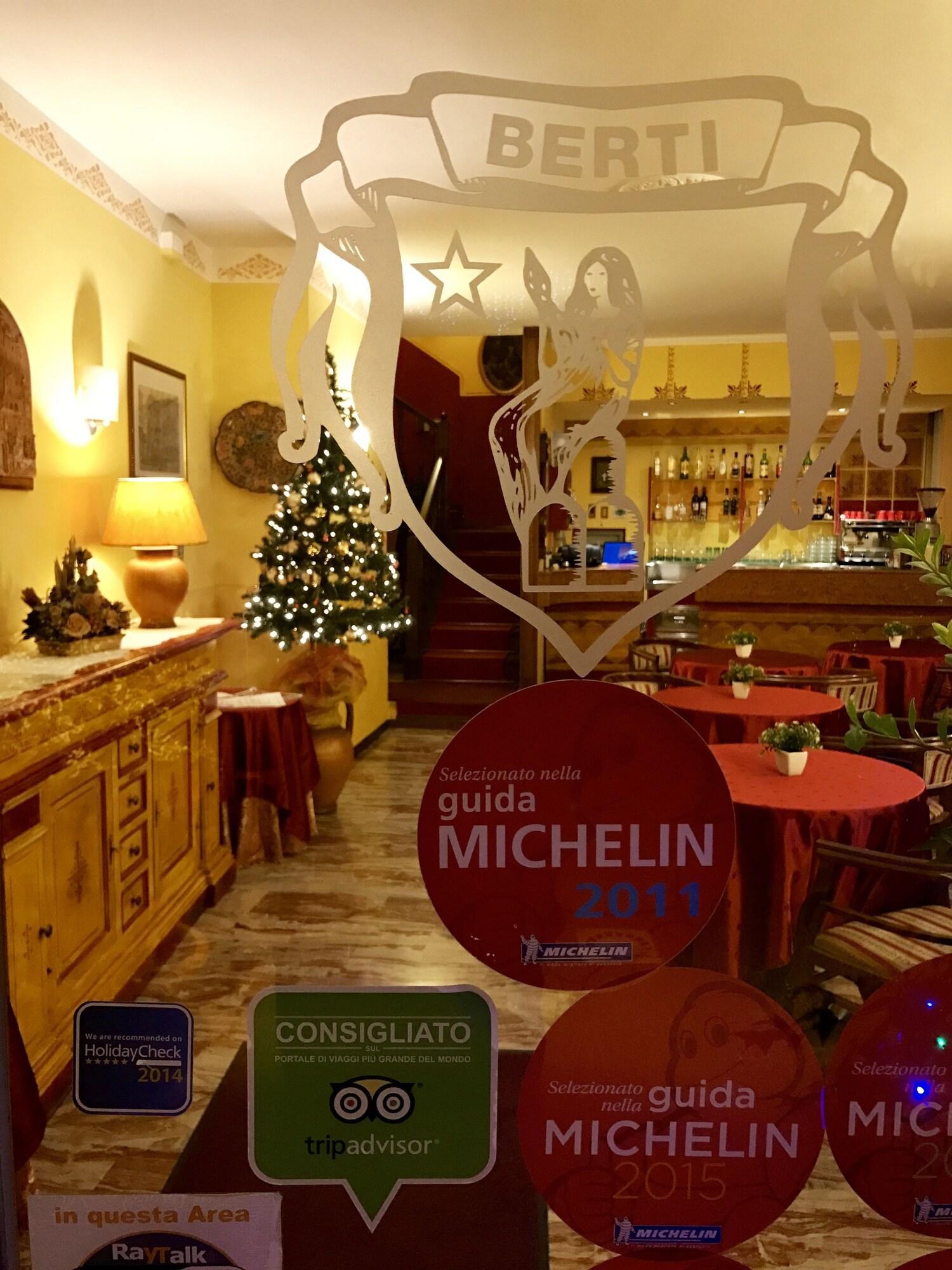 Bar/Salón Hotel Berti