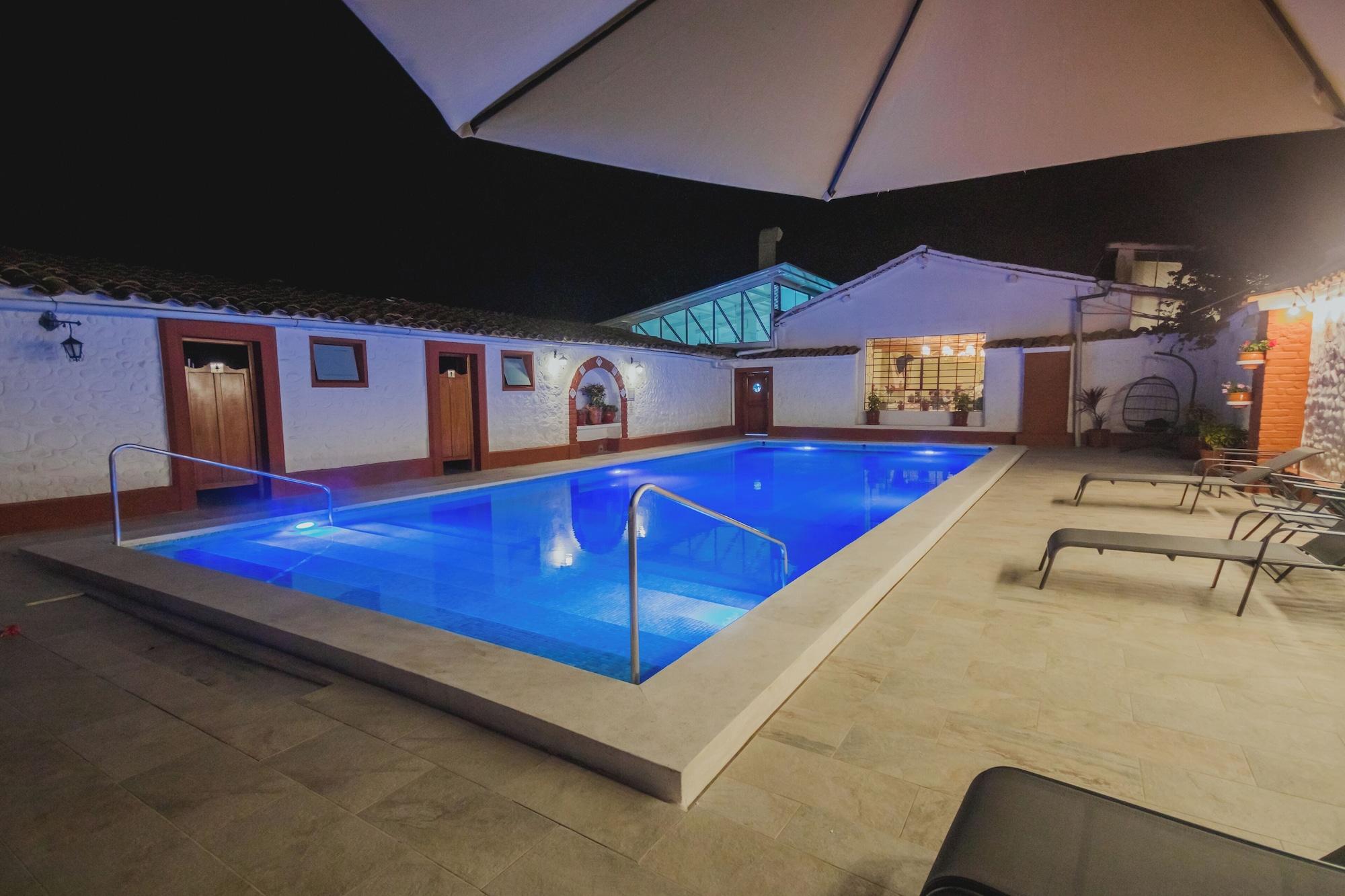 Vista Piscina Hotel & Spa Laguna Seca