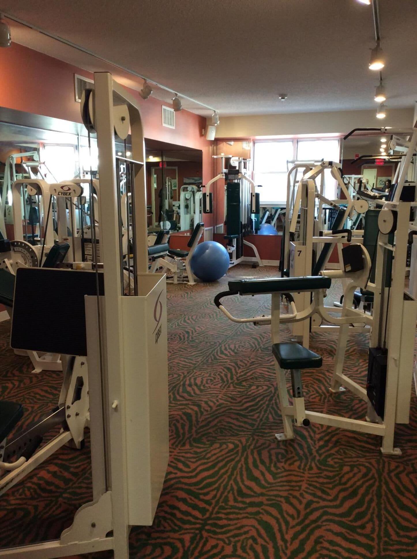 Gimnasio Senator Inn & Spa