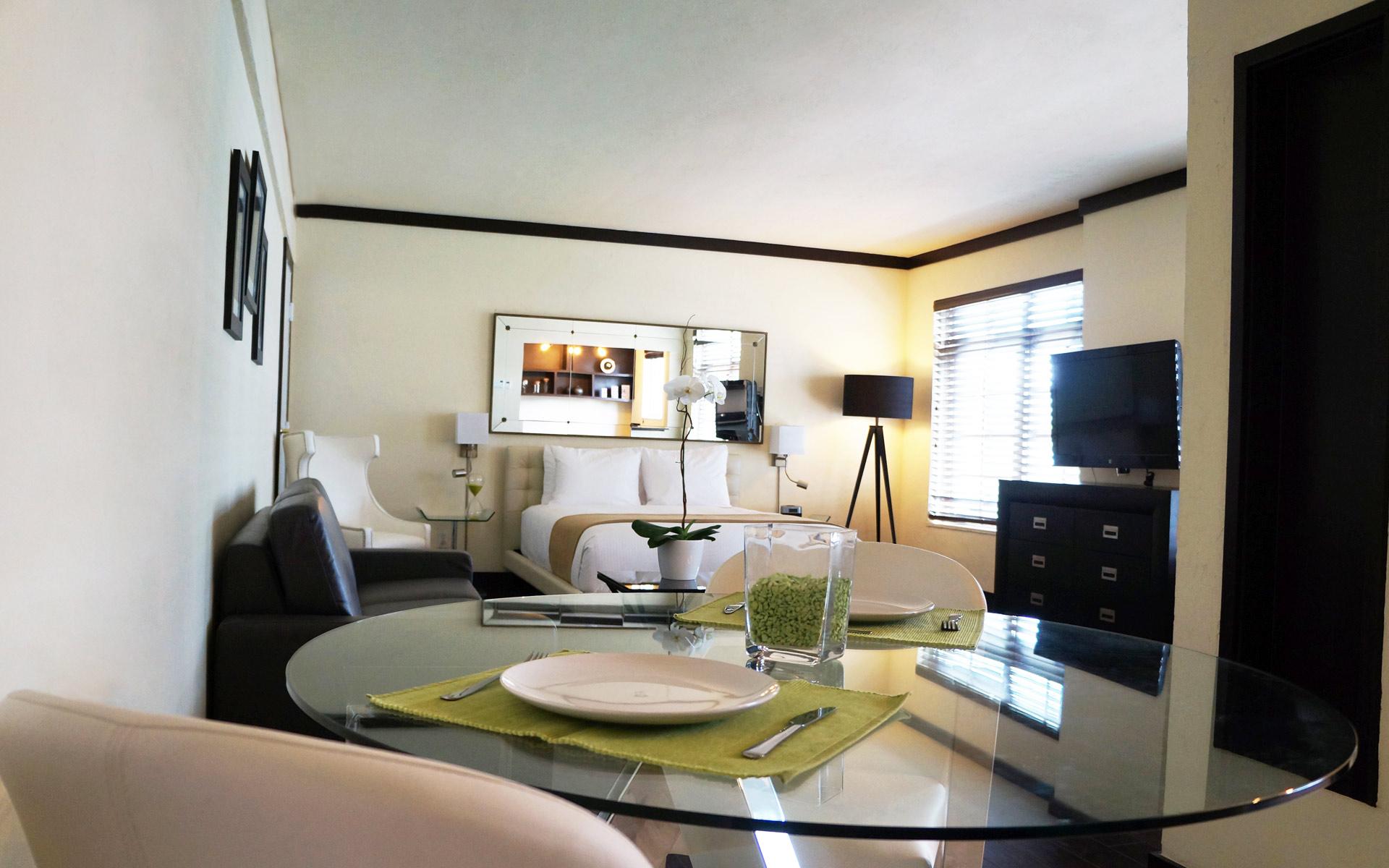Hotel Lincoln Arms Suites