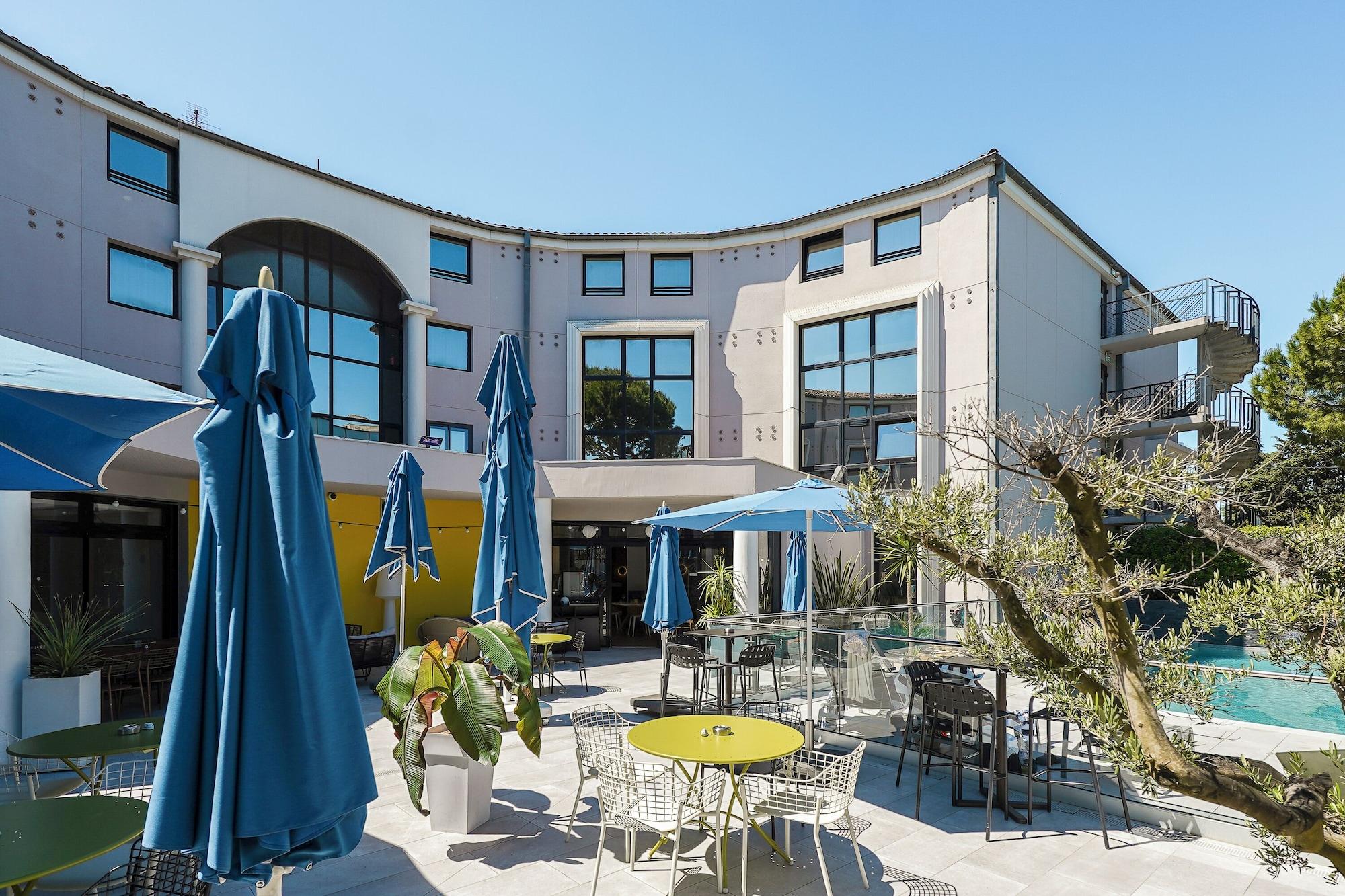 Vista Exterior Radisson Hotel Aix en Provence