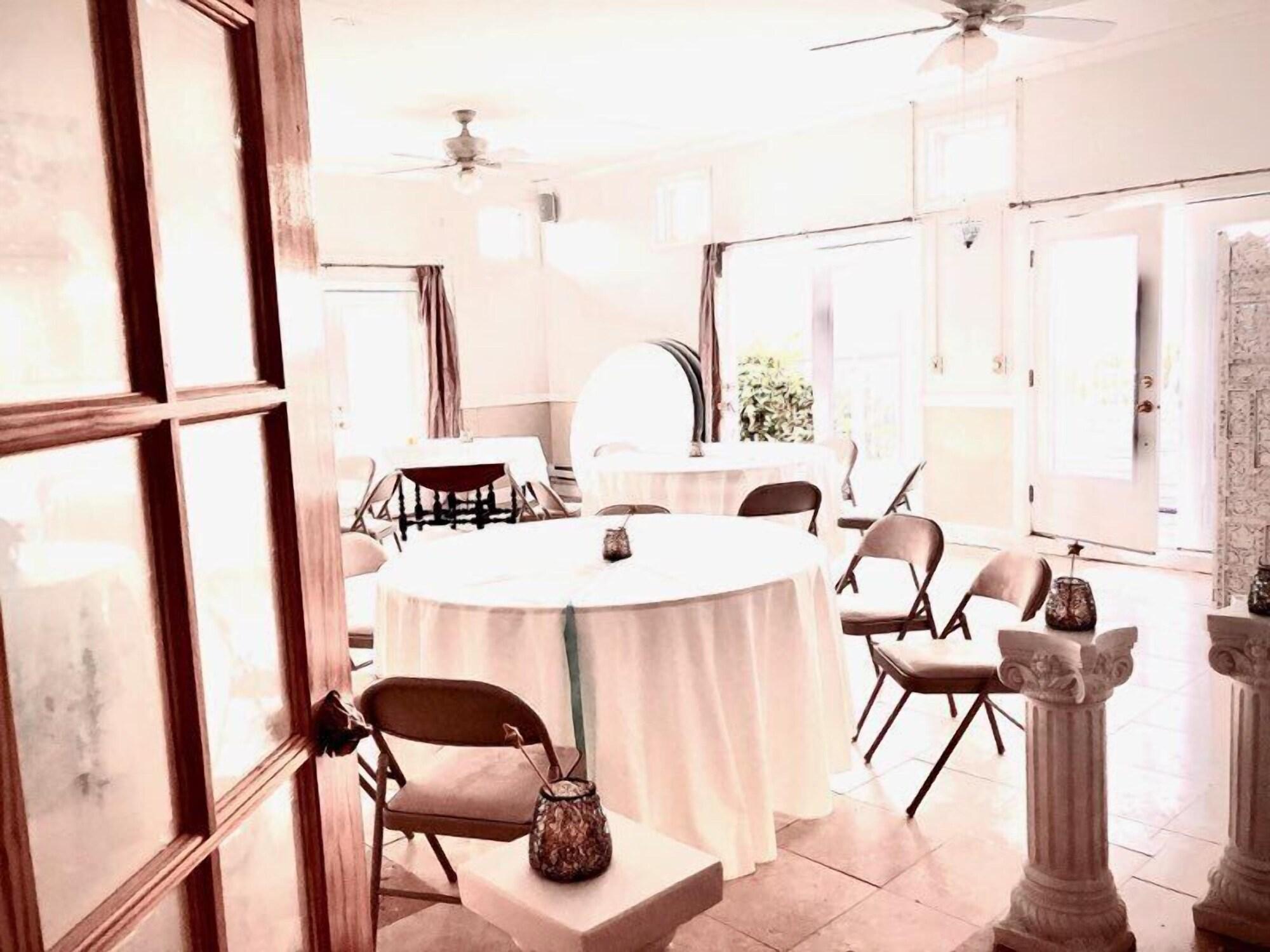 Salón de Baile Cayuga Lake Inn Ithaca Hotel Alt 