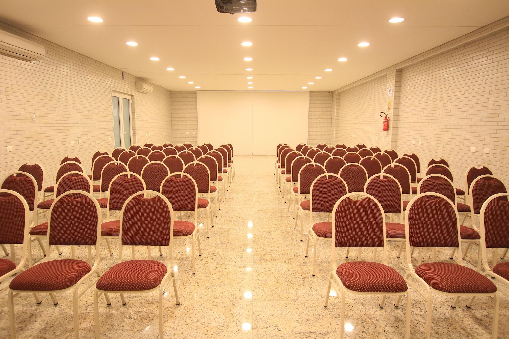 Salón de Baile Hotel Confiance Centro Cívico