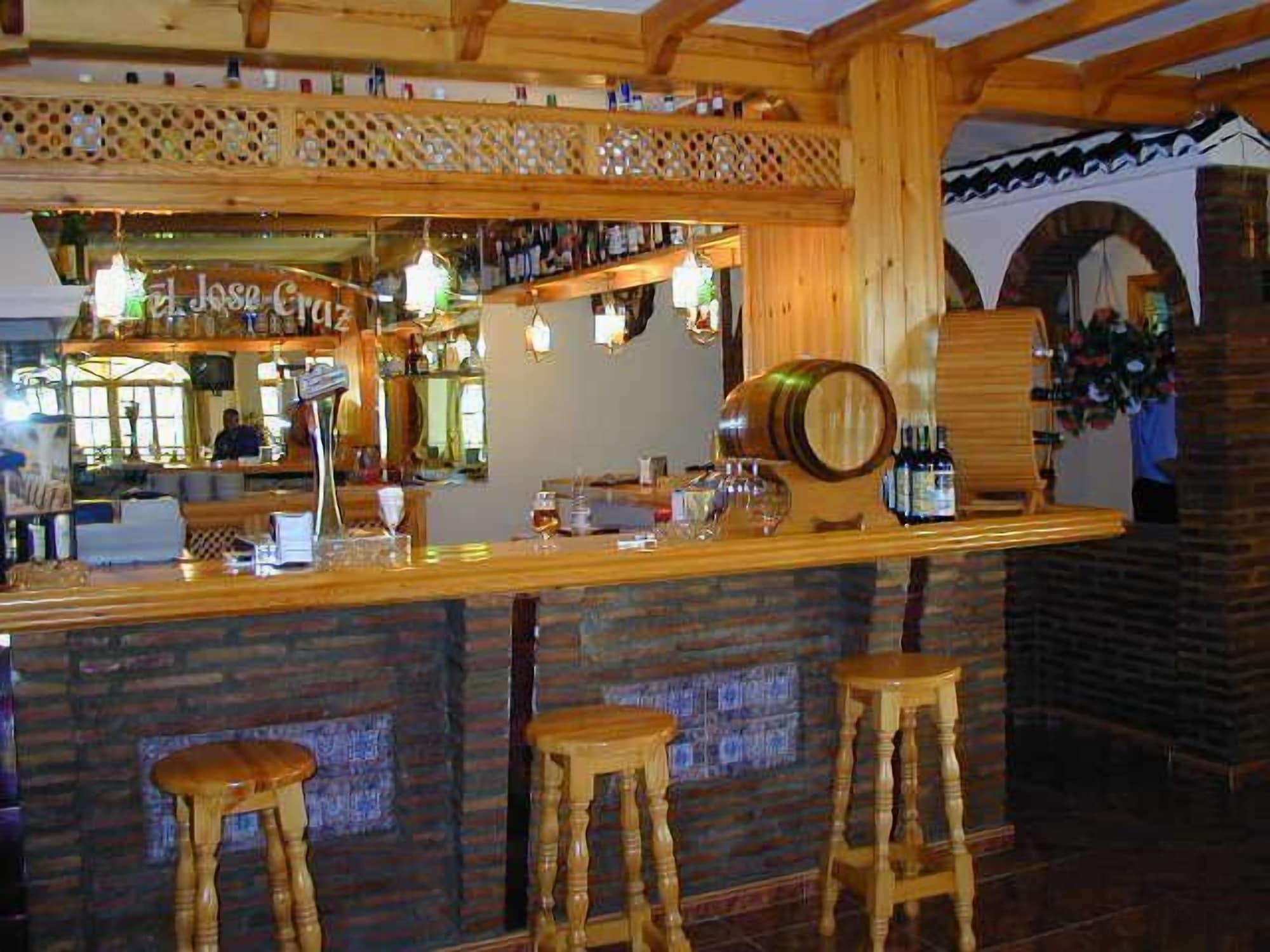 Bar/Salón Hotel José Cruz