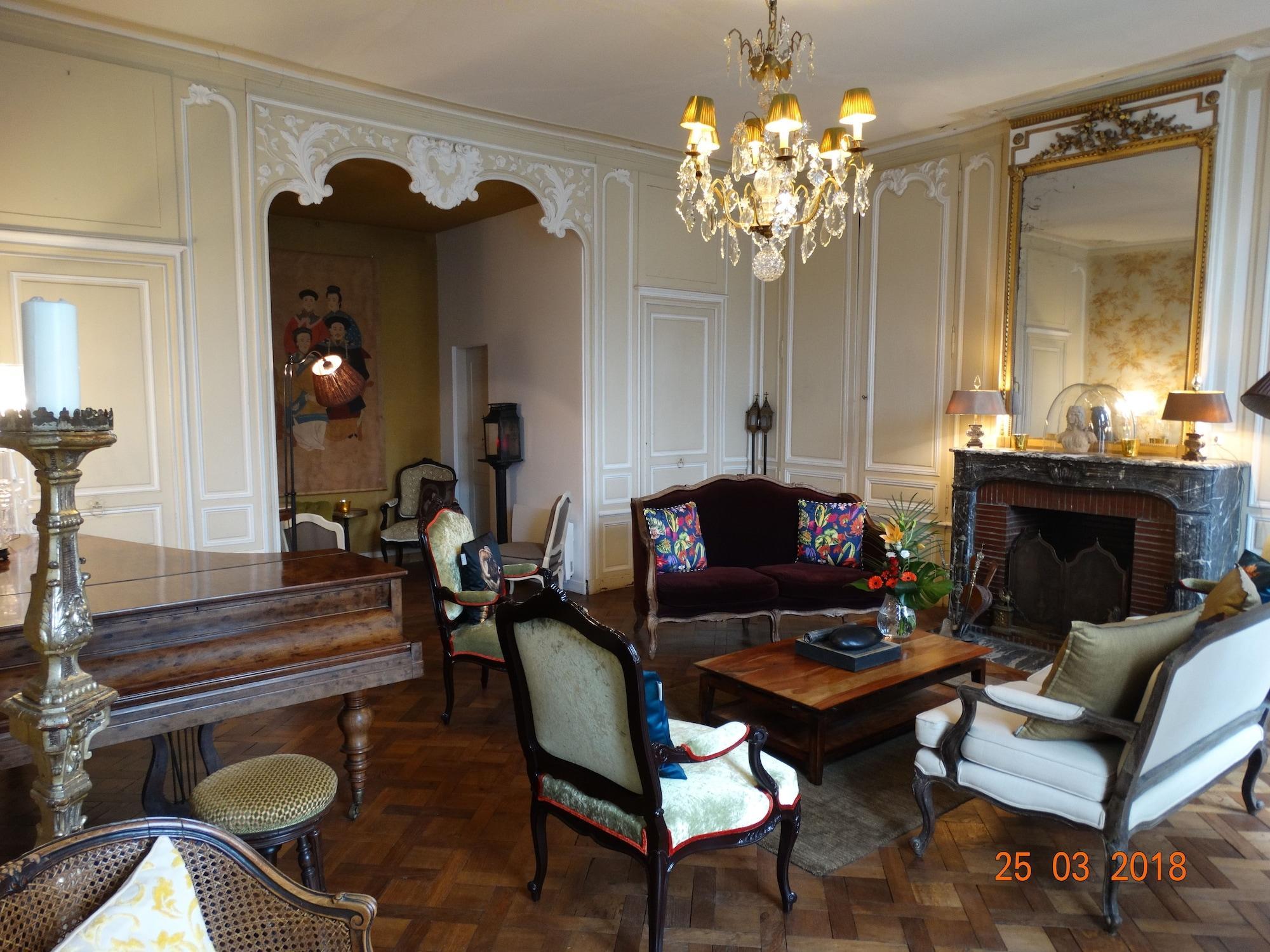 Vista Lobby Hotel particulier le clos de la croix