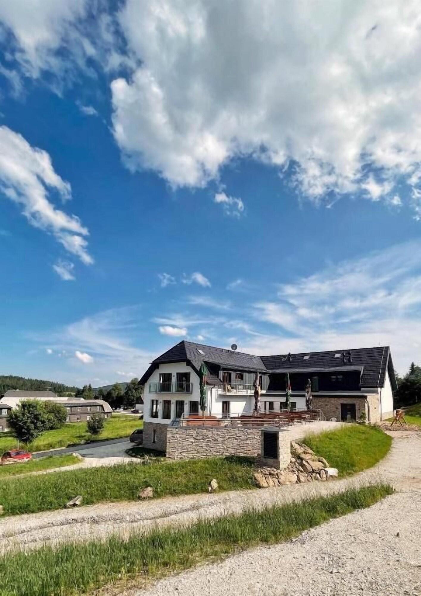 Vista Exterior Wellness penzion Lázně Kvilda