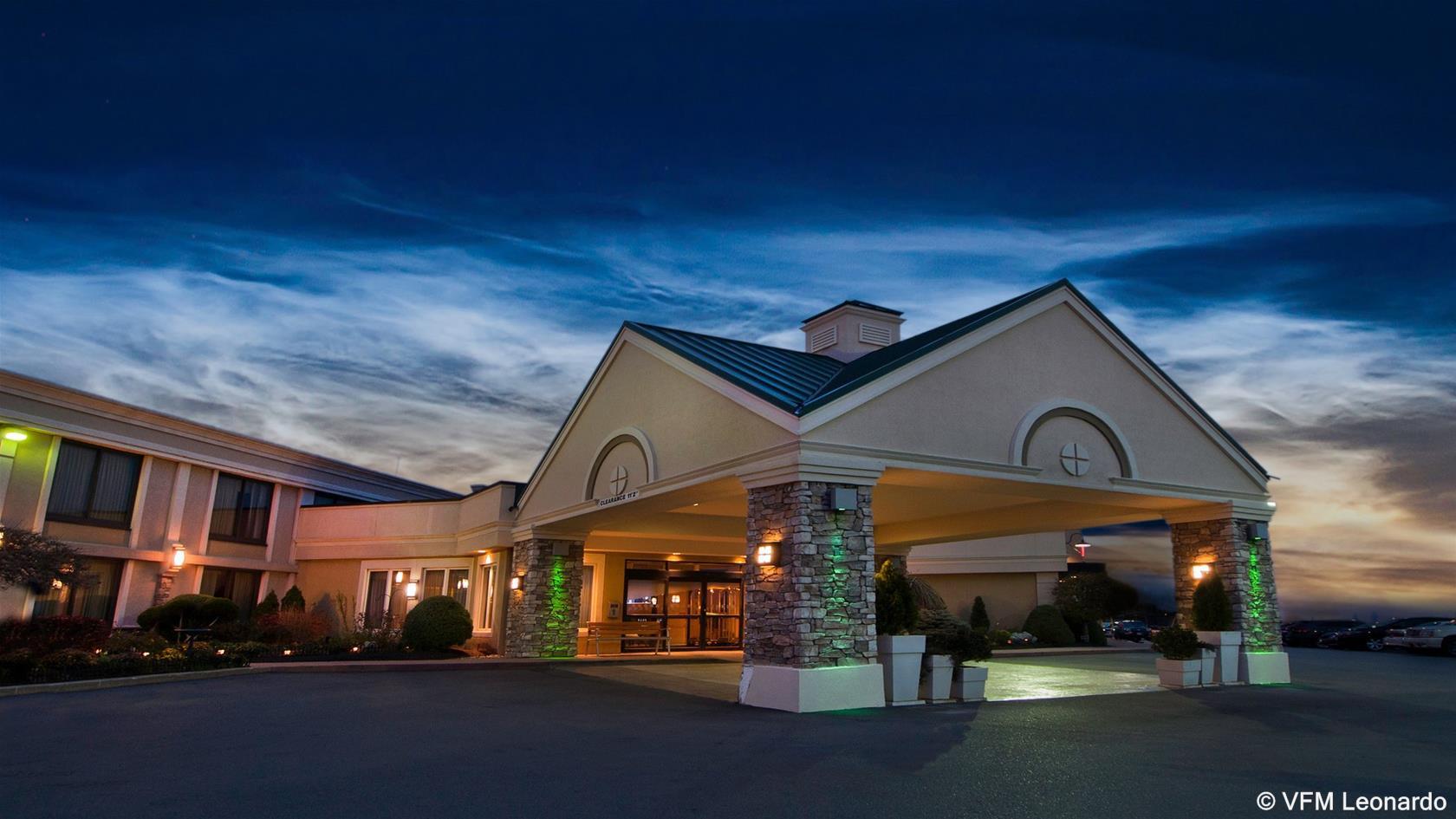 Vista Exterior Buffalo Airport Hotel