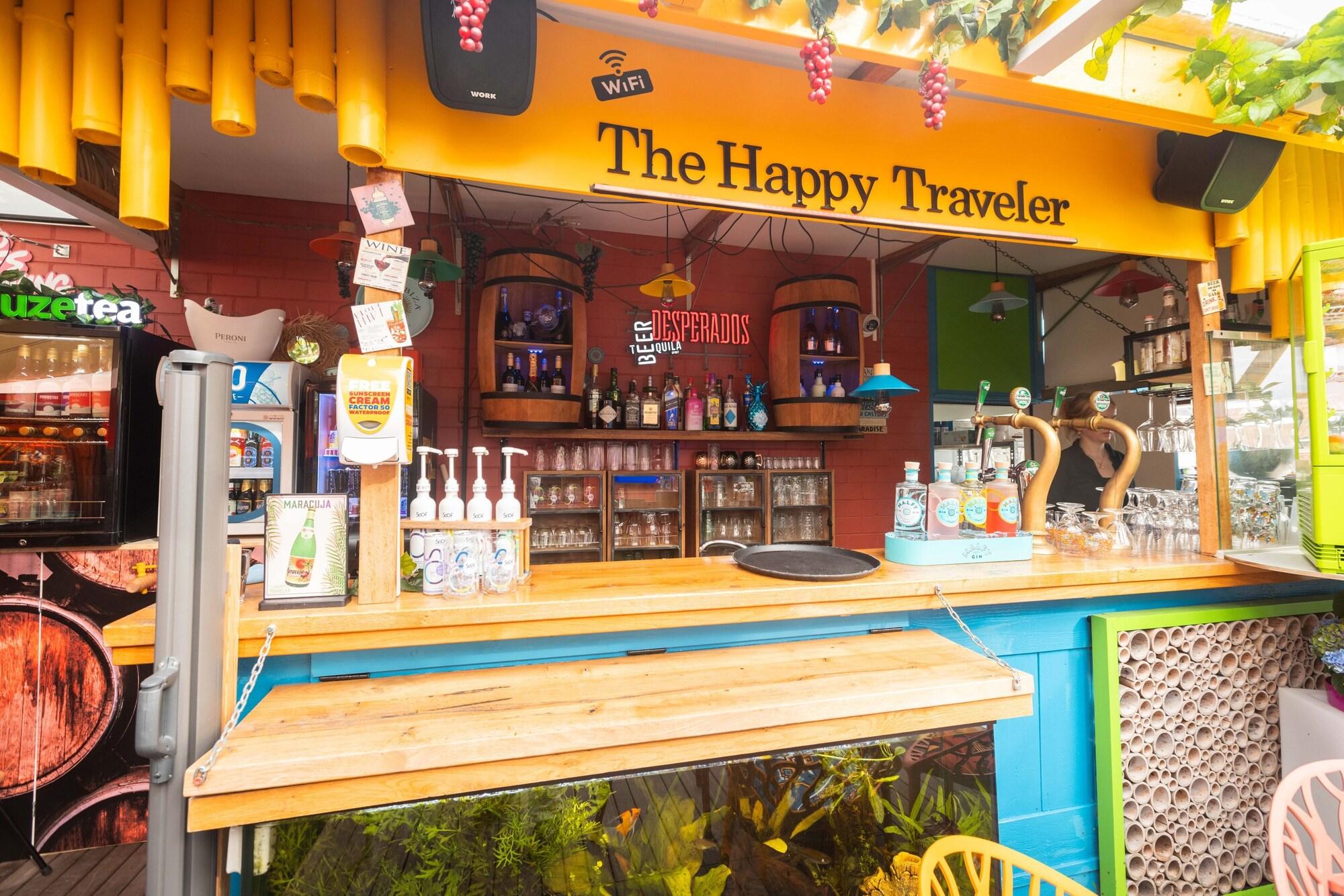 Bar/Salón The Happy Traveler