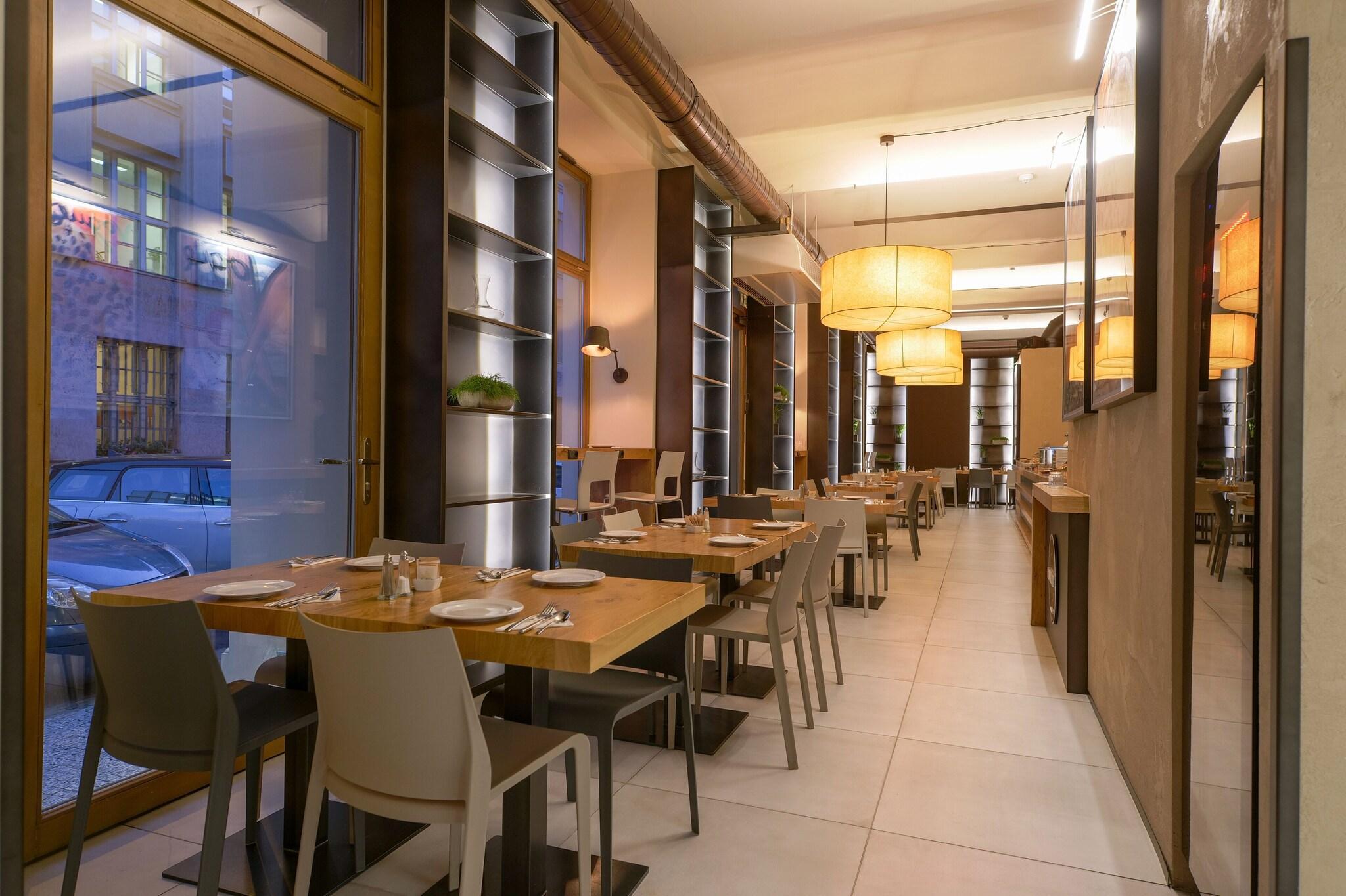 Instalaciones Recreativas Golden Crown