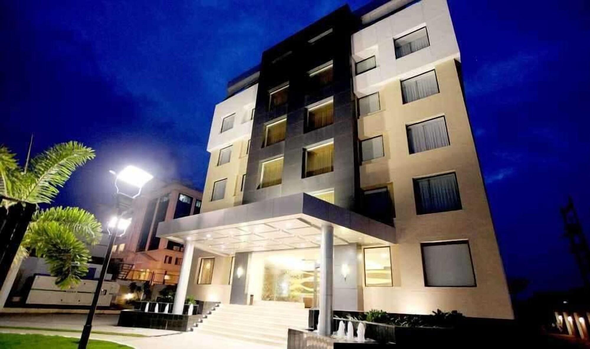 Vista Exterior Hotel DORTN