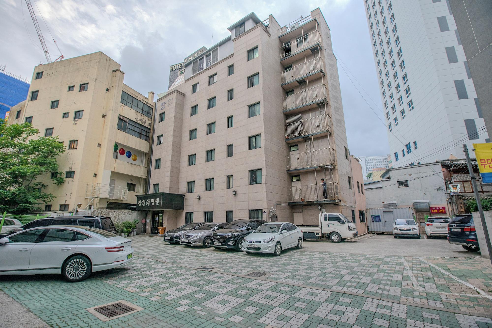 Vista Exterior JANGWONLIVINGTEL