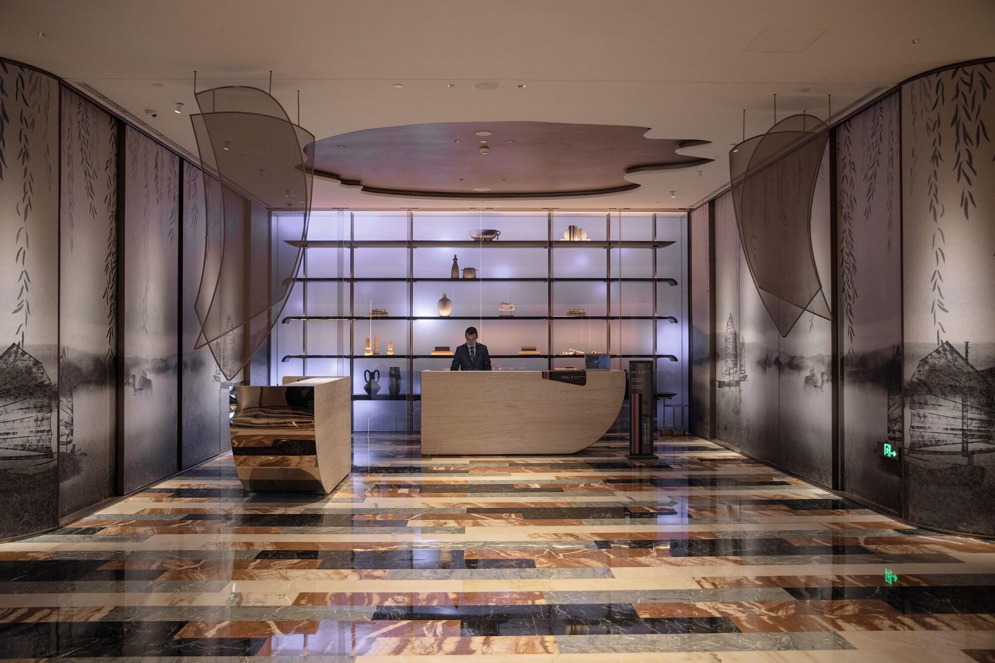 Vista Lobby Hotel Indigo Wuxi Taihu New City by IHG