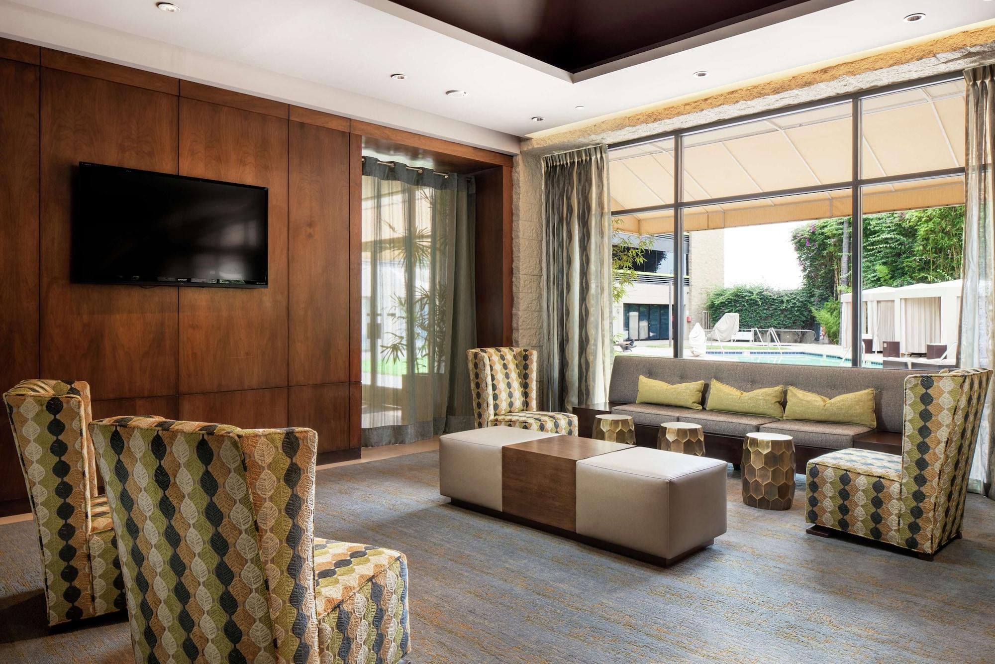 Restaurant DoubleTree by Hilton Monrovia - Pasadena Area