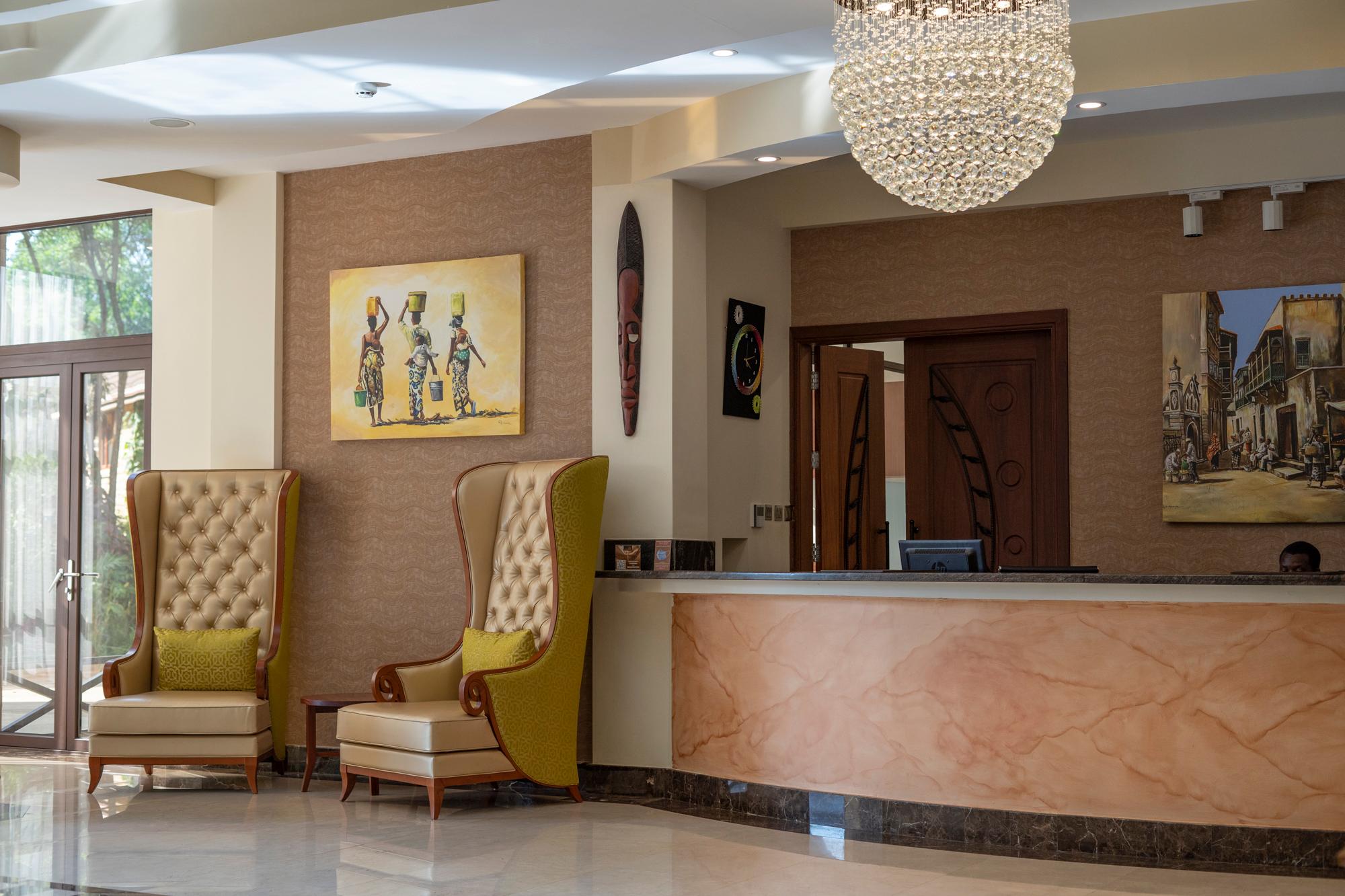Vista Lobby Hermosa Garden Hotel