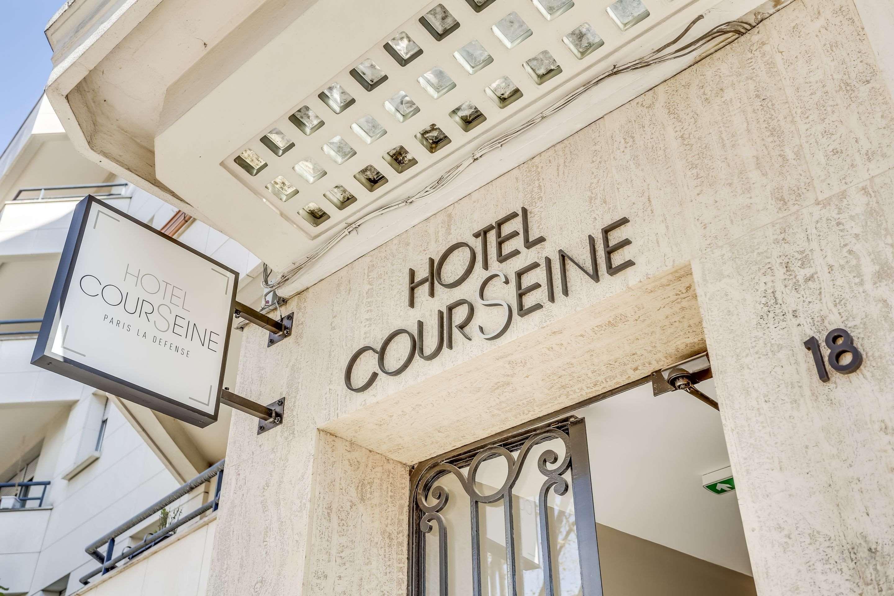 Vista Exterior Hotel Courseine