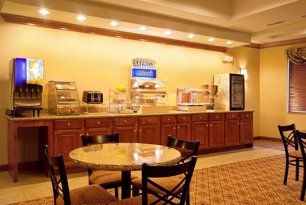 Restaurant Holiday Inn Express Hotel & Suites Goshen by IHG