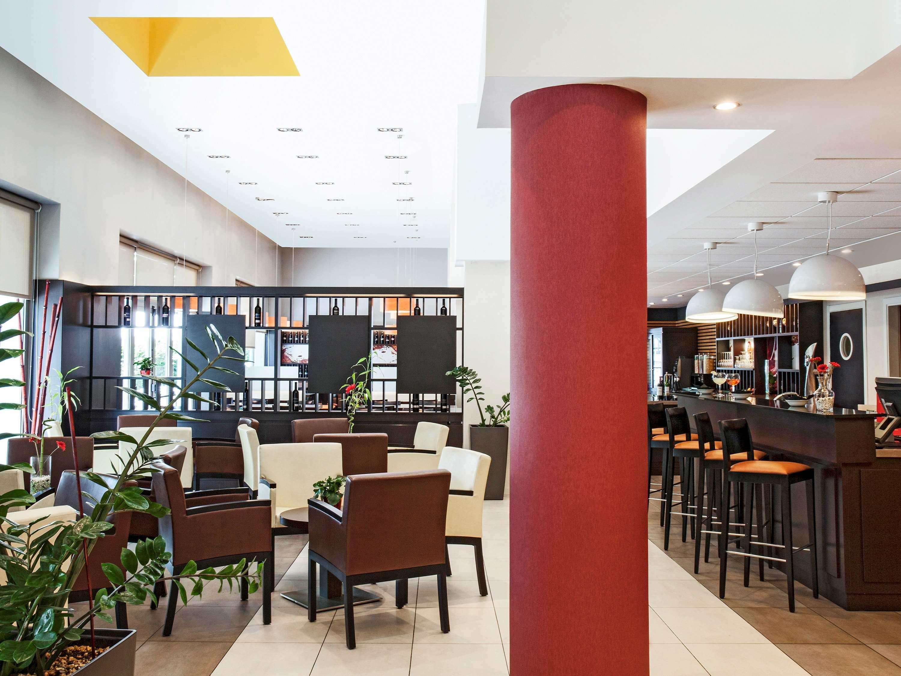 Bar/Salón ibis Barcelona Mollet