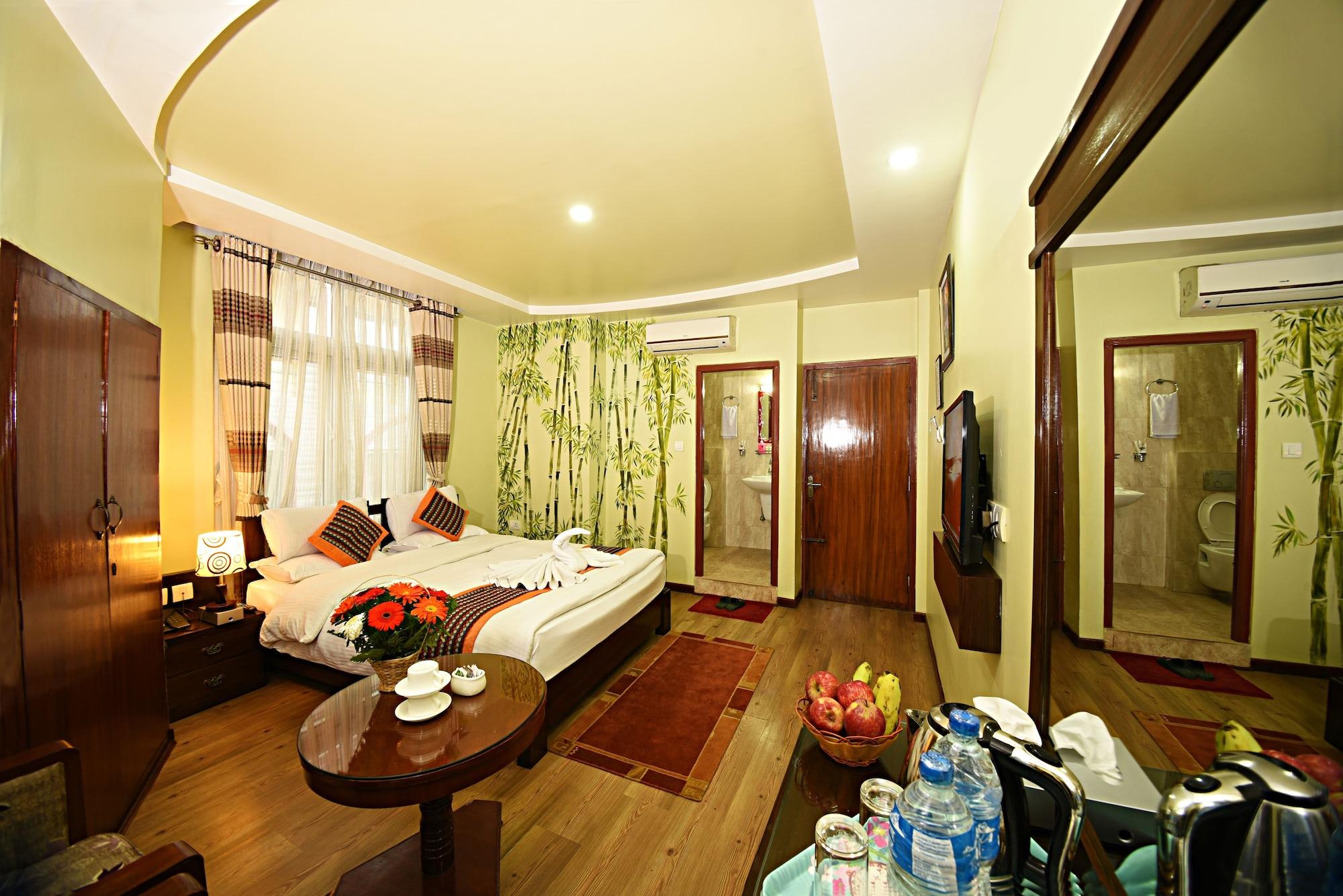 Varios Hotel Osho Home