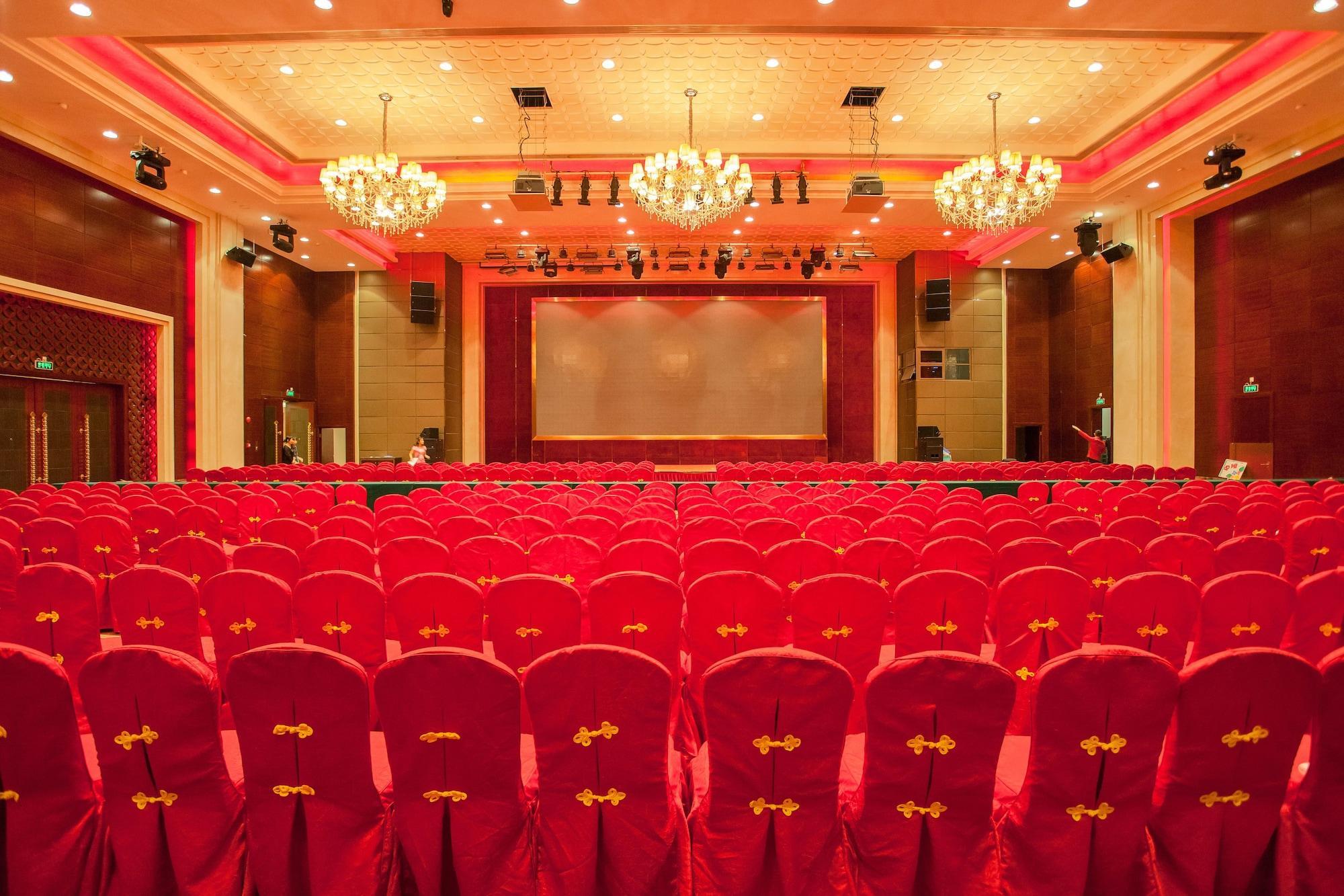 Centro de Negocios Ramada Plaza by Wyndham Shaoguan City Centre