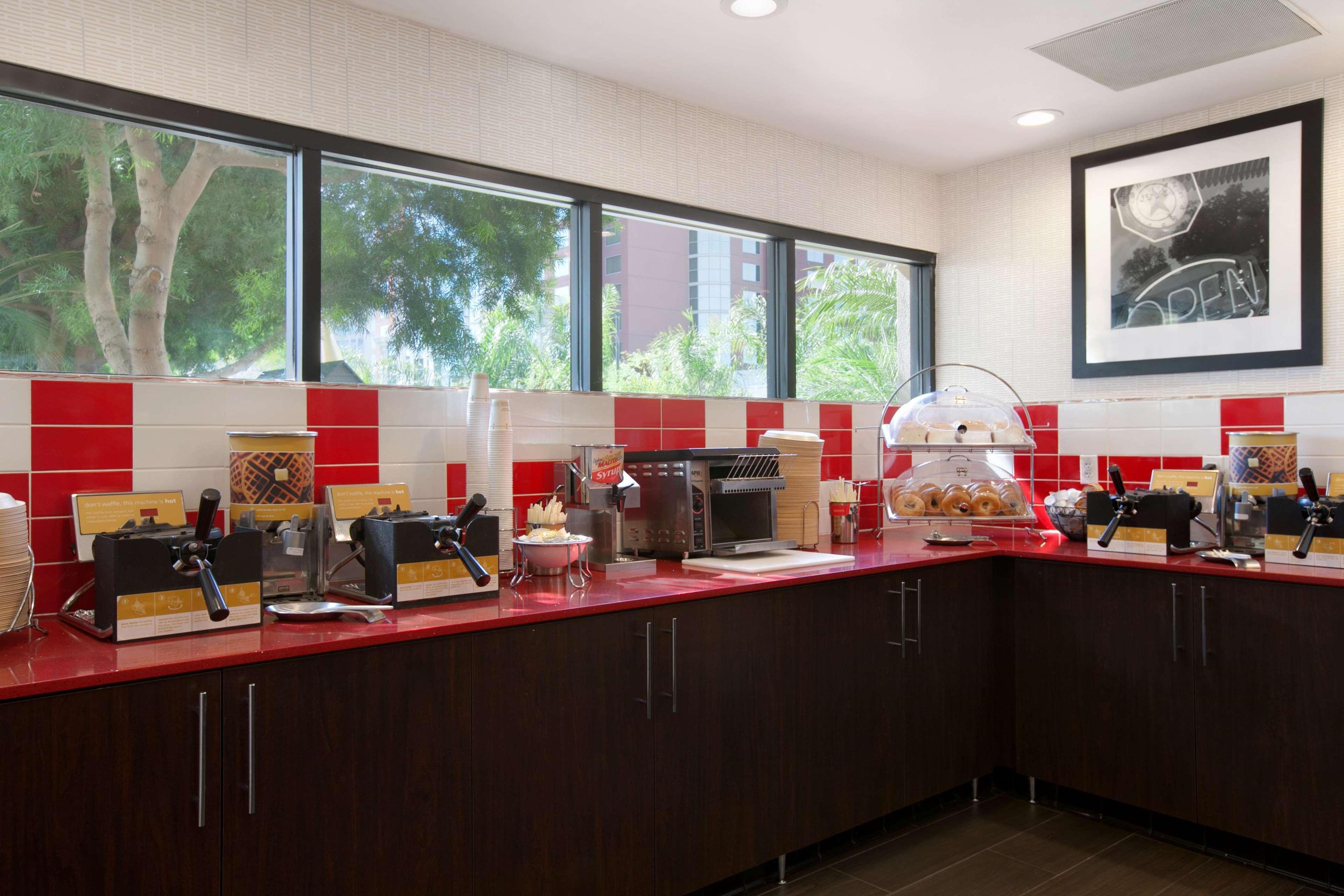 Restaurant Hampton Inn & Suites Anaheim Garden Grove