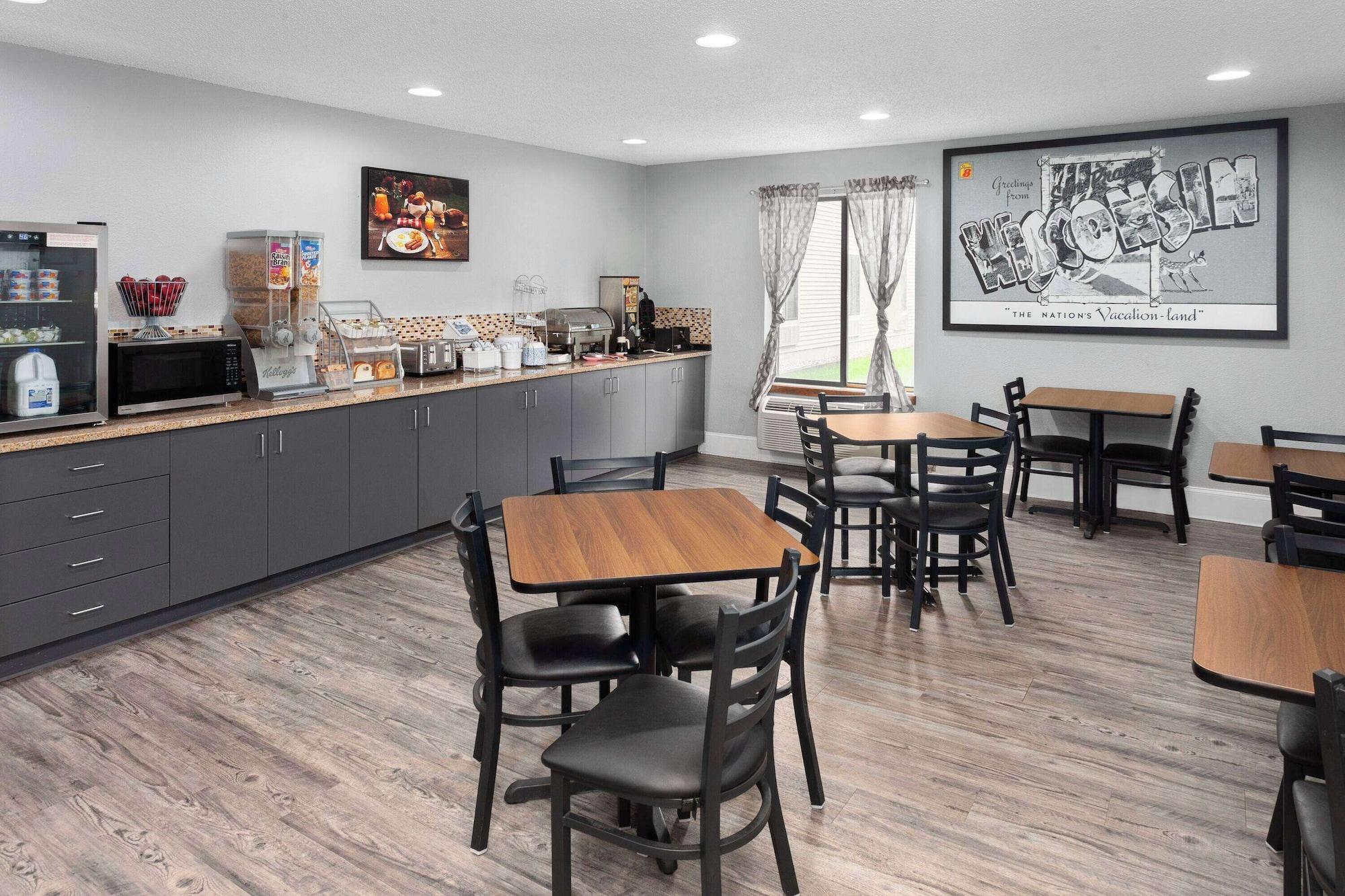 Restaurant Super 8 by Wyndham Sun Prairie/Madison E