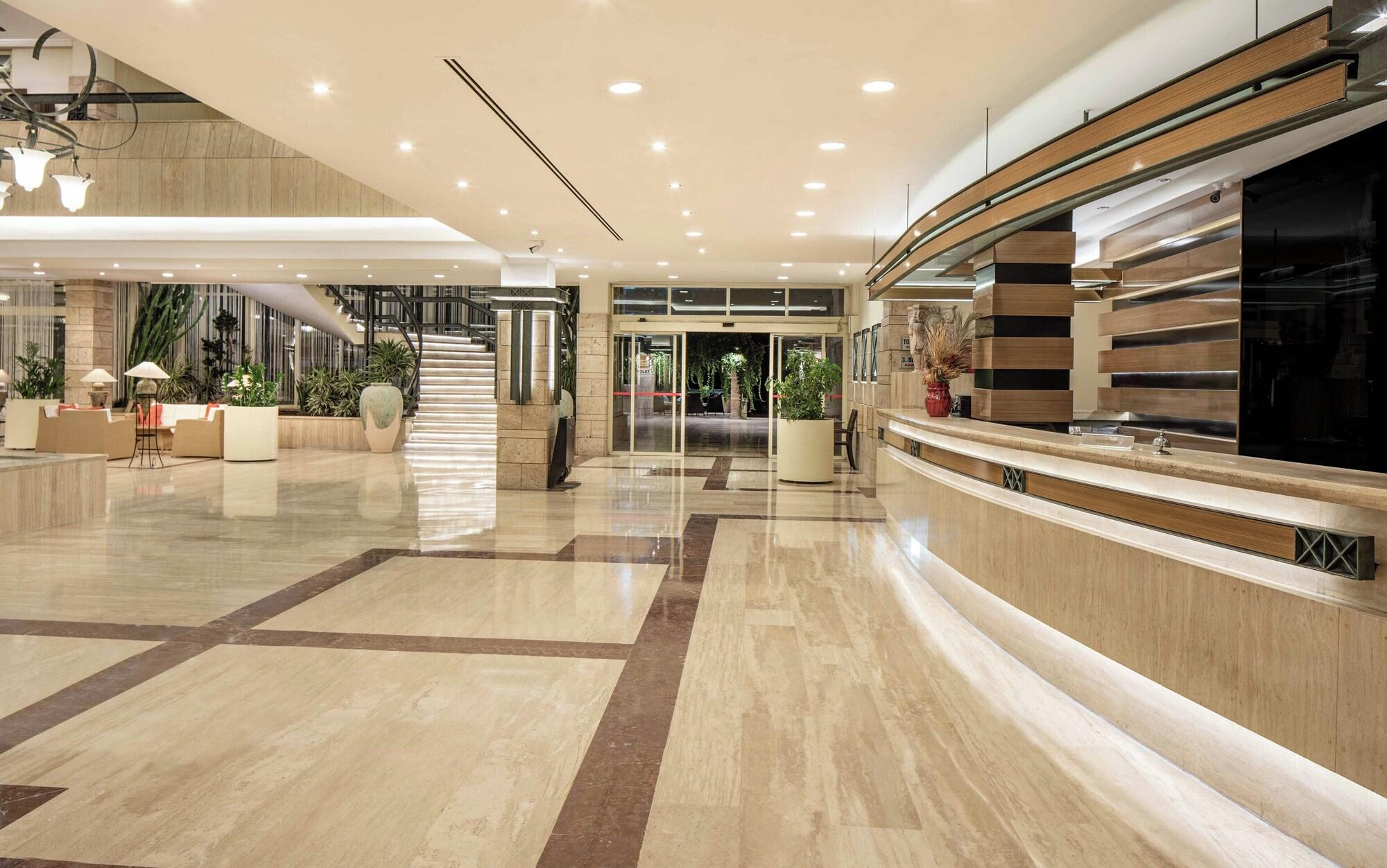 Vista Lobby Polat Thermal Hotel