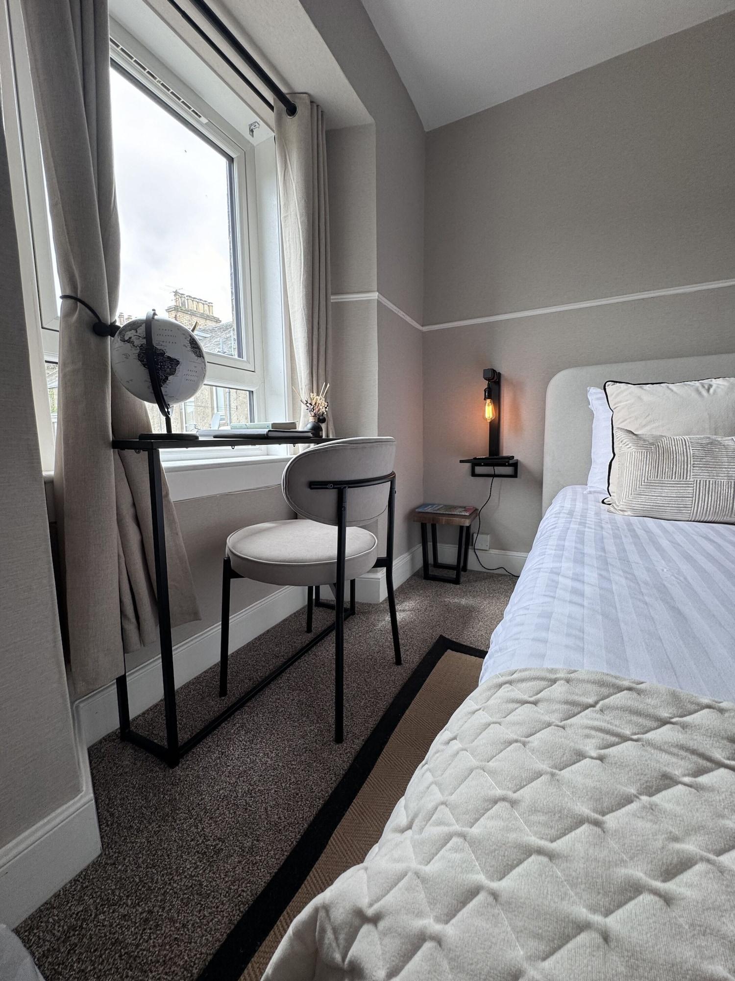Varios Glendevon Hotel