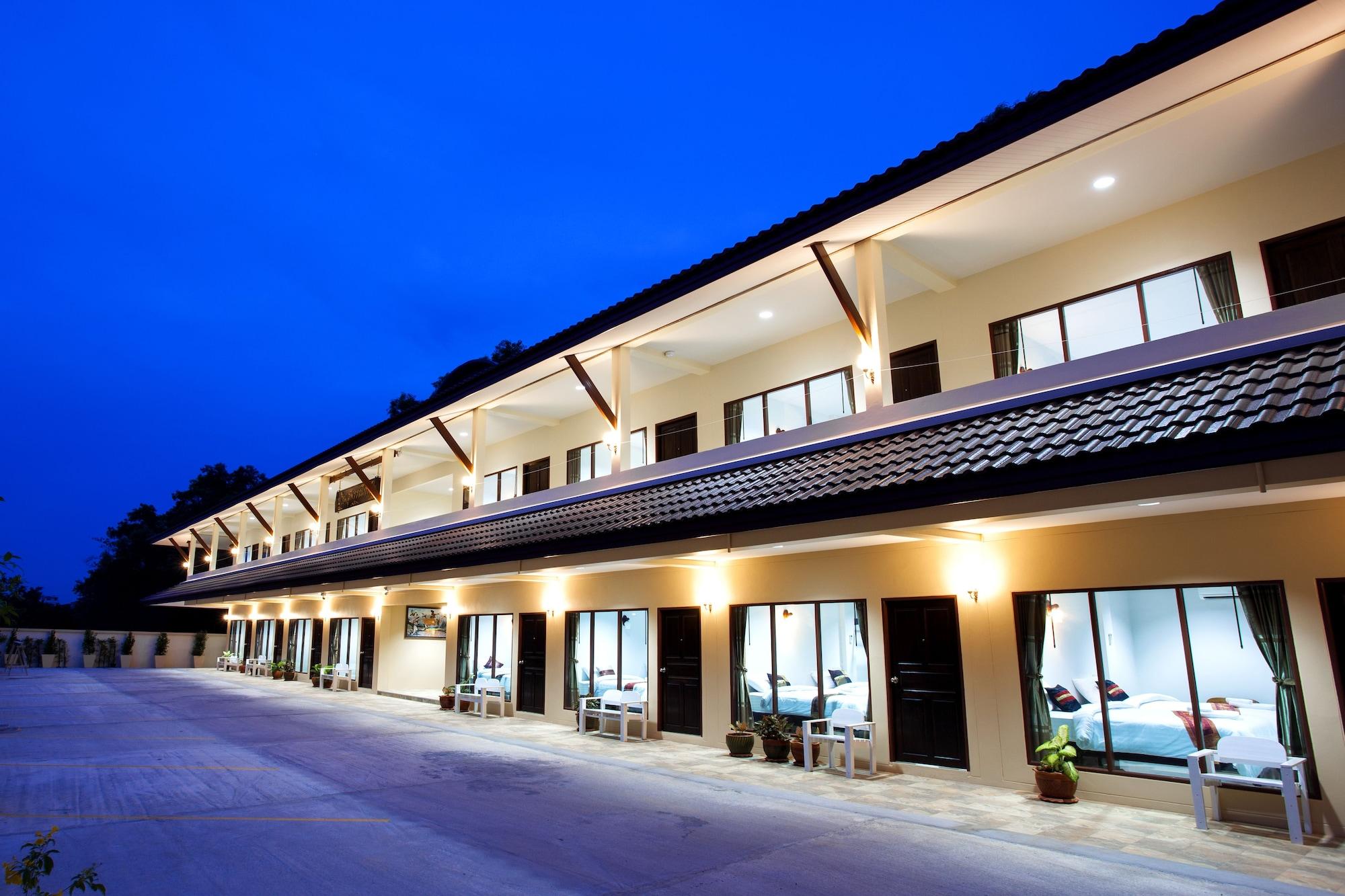 Varios Baan Supannikar Boutique Hotel