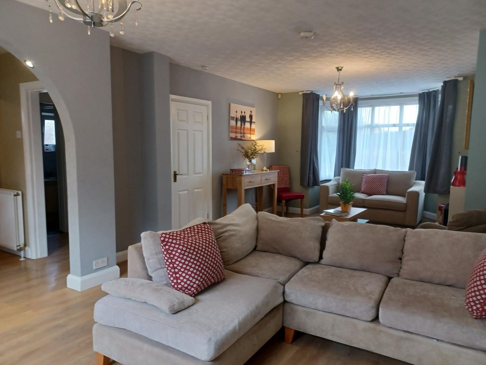 Comodidades del Alojamiento Crawley Green House - Huku Kwetu