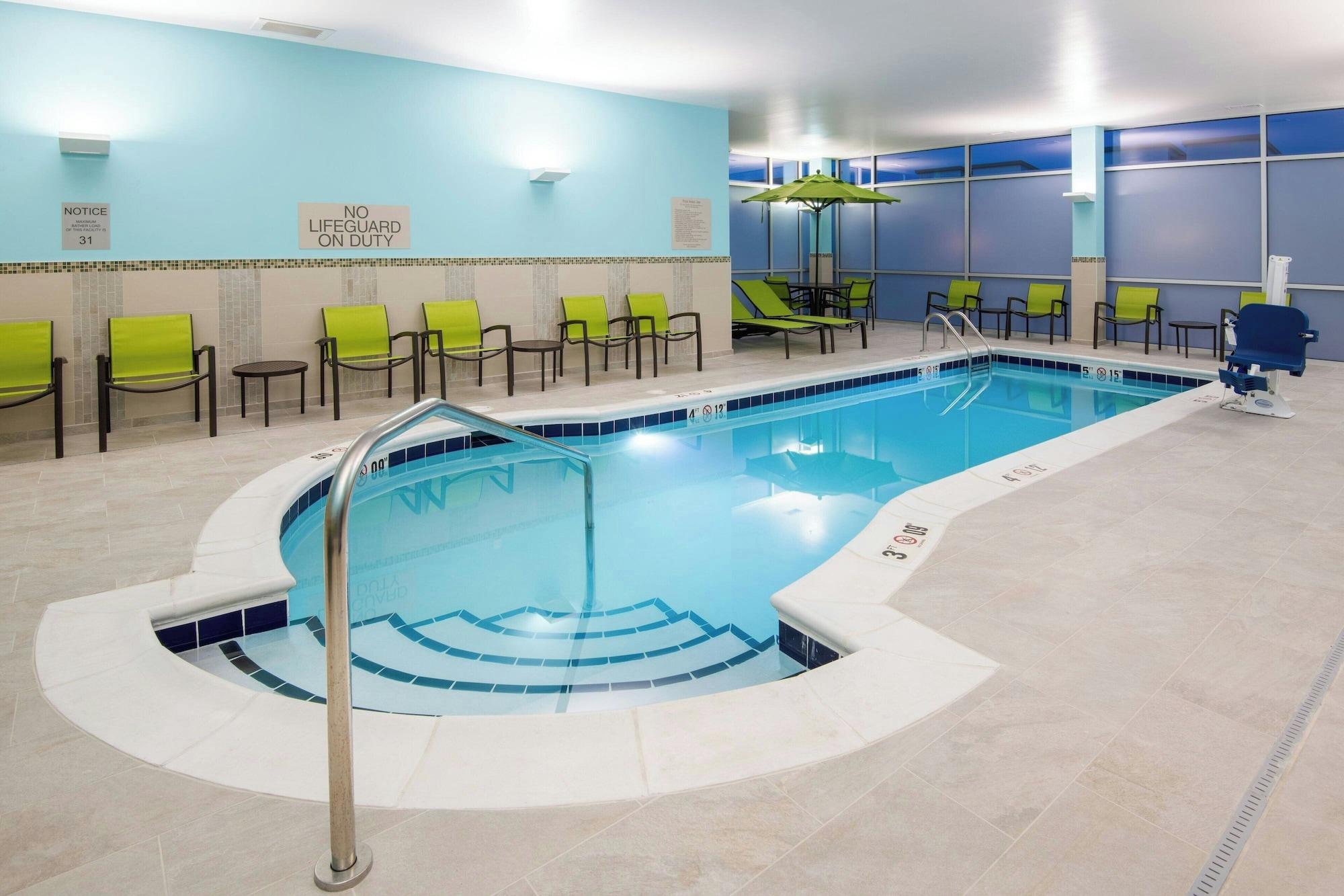 Vista Piscina SpringHill Suites by Marriott Denver Parker