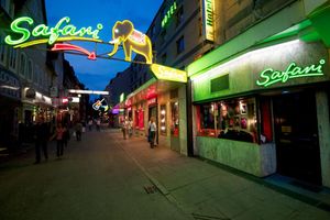 Activity - Explore the Illuminated Streets of St. Pauli - Tour