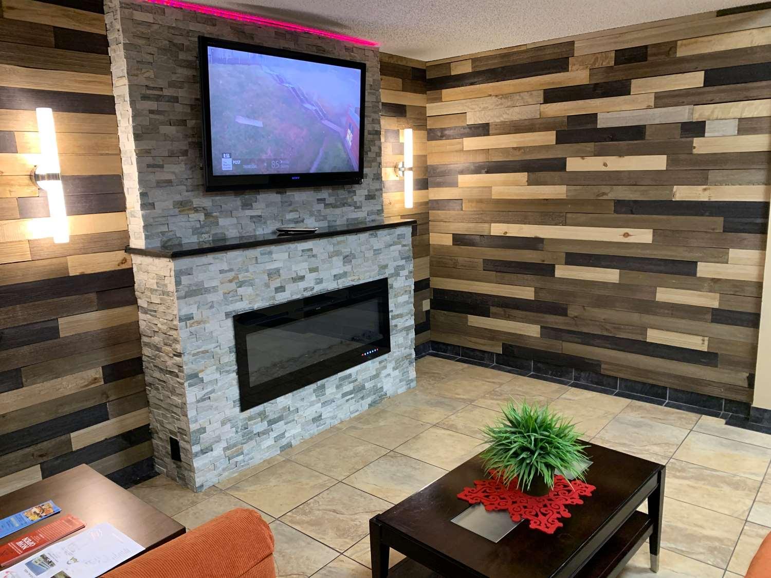 Vista Lobby SureStay Plus Hotel by Best Western Lubbock Medical Center