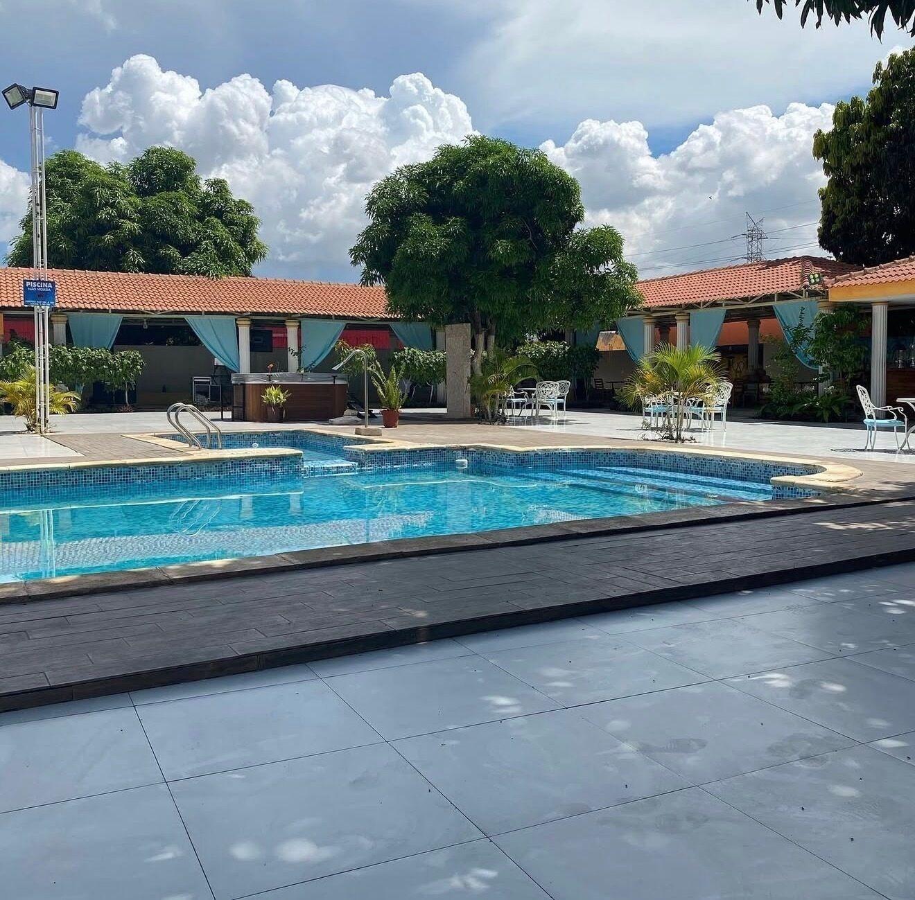 Vista Piscina Hotel Hram