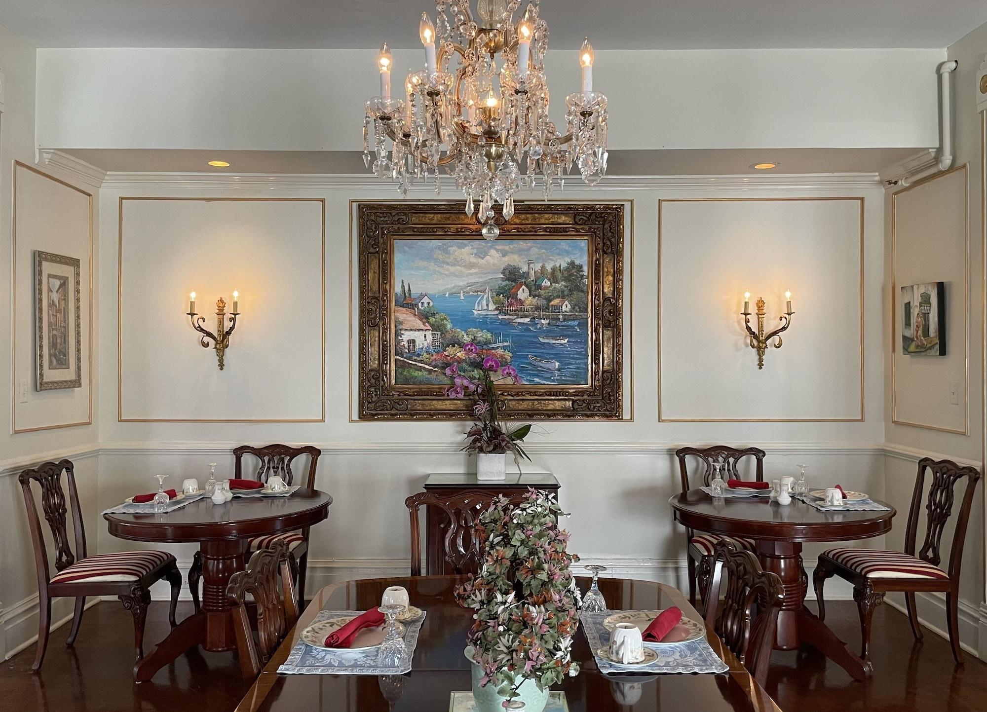 Restaurant Amethyst Garden Inn