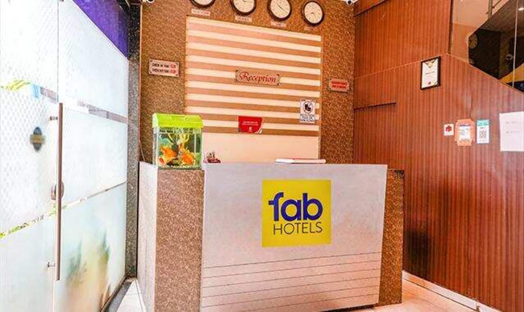 Vista Lobby Fabexpress Emerald Inn