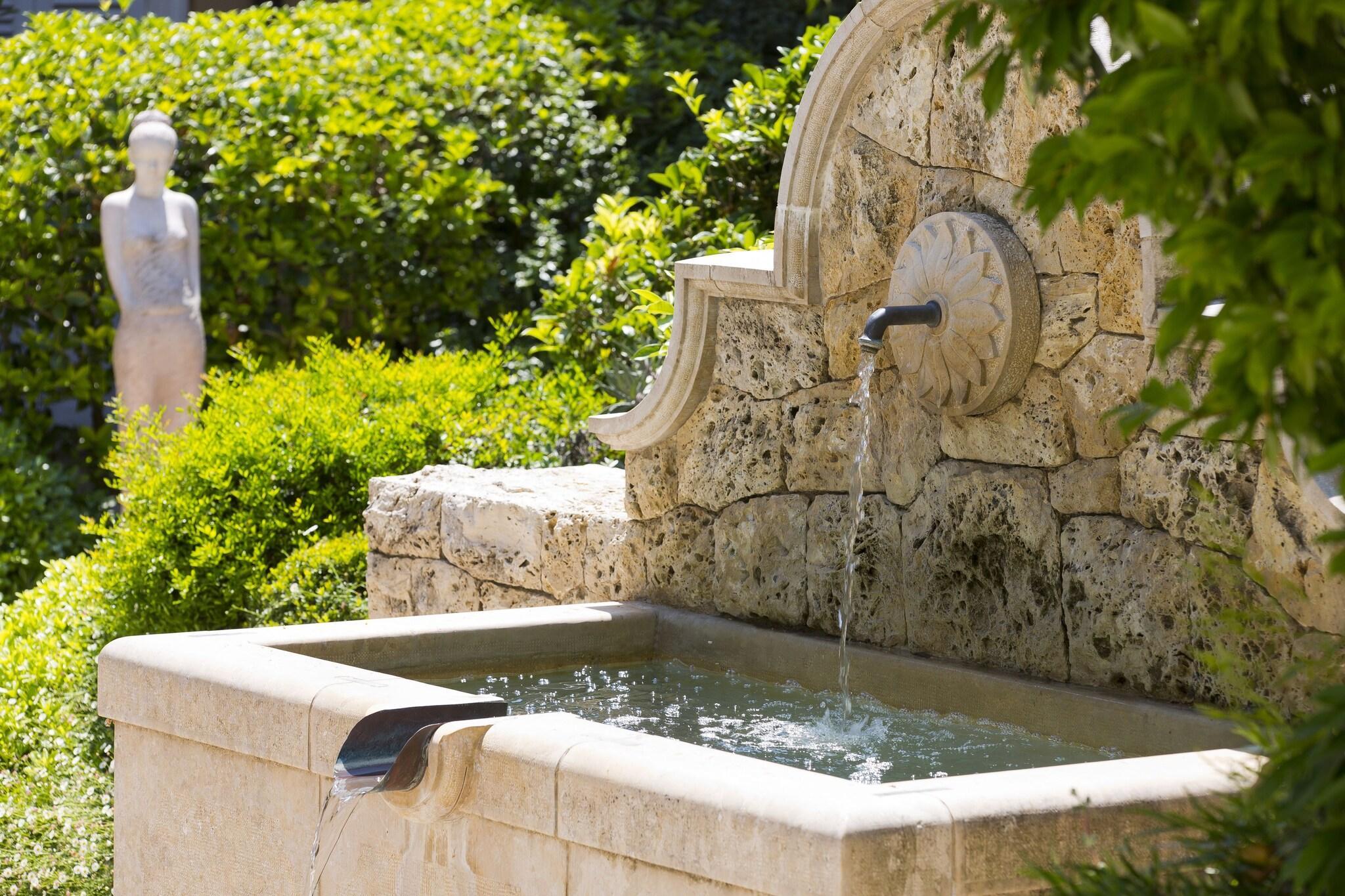 Vista Exterior La Bastide Saint Antoine