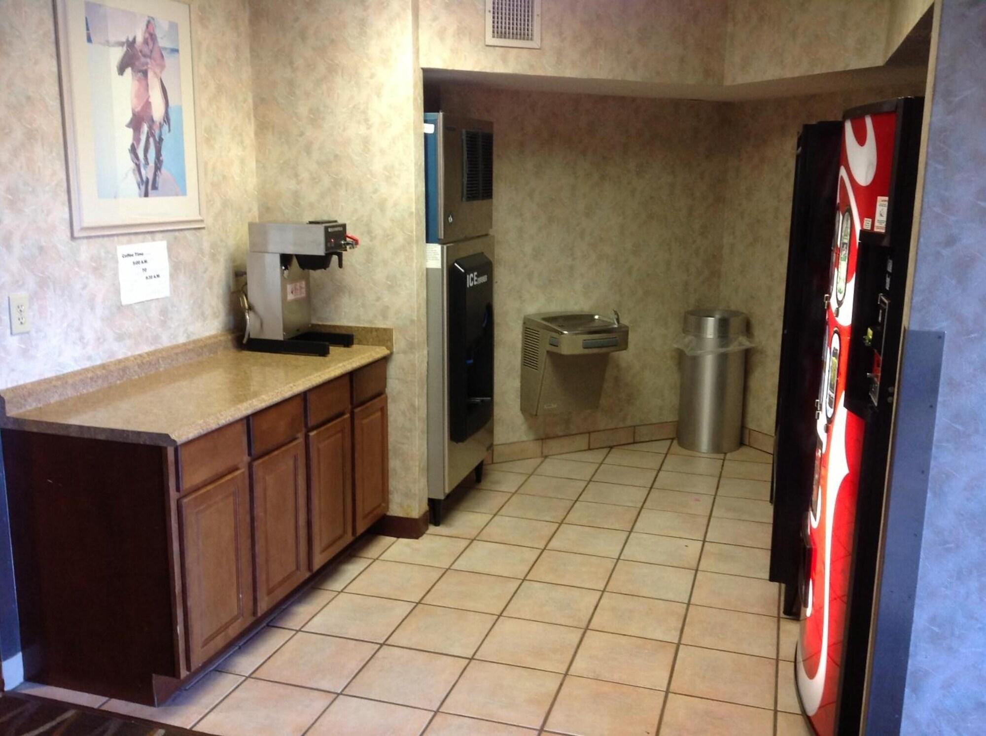 Equipamiento de Habitación Plano Inn & Suites