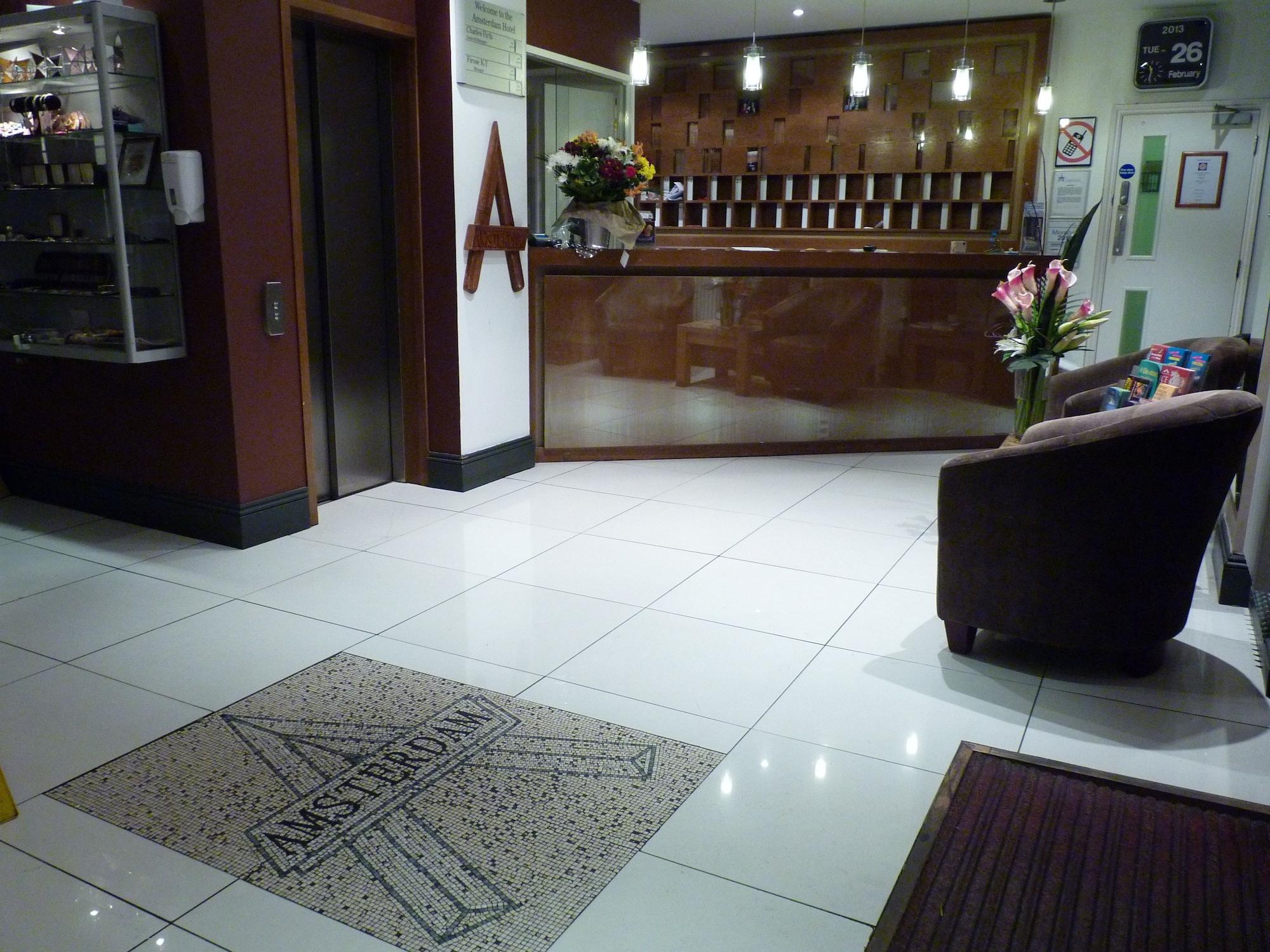 Vista Lobby Amsterdam Hotel and A Bar