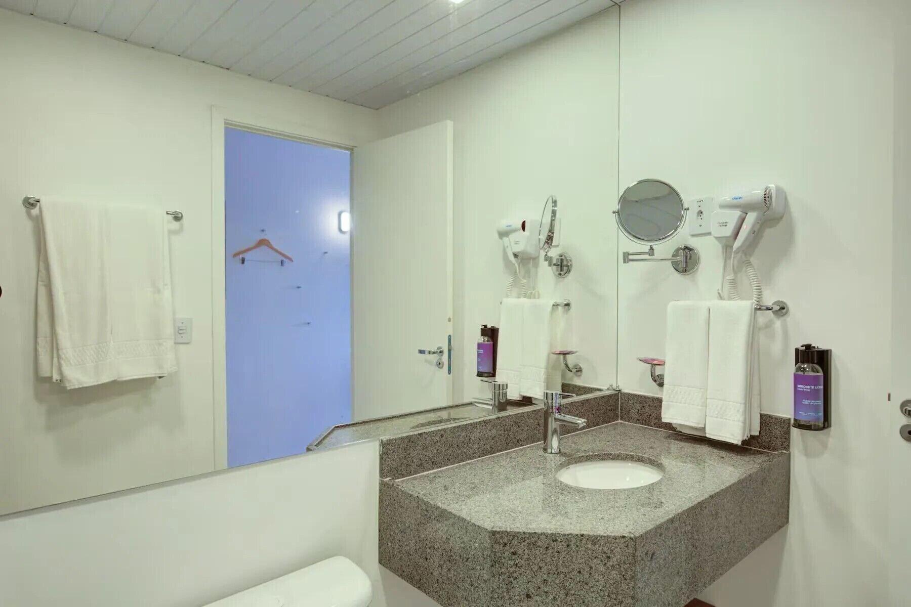Equipamiento de Habitación Summit Suítes Hotel Cruzeiro
