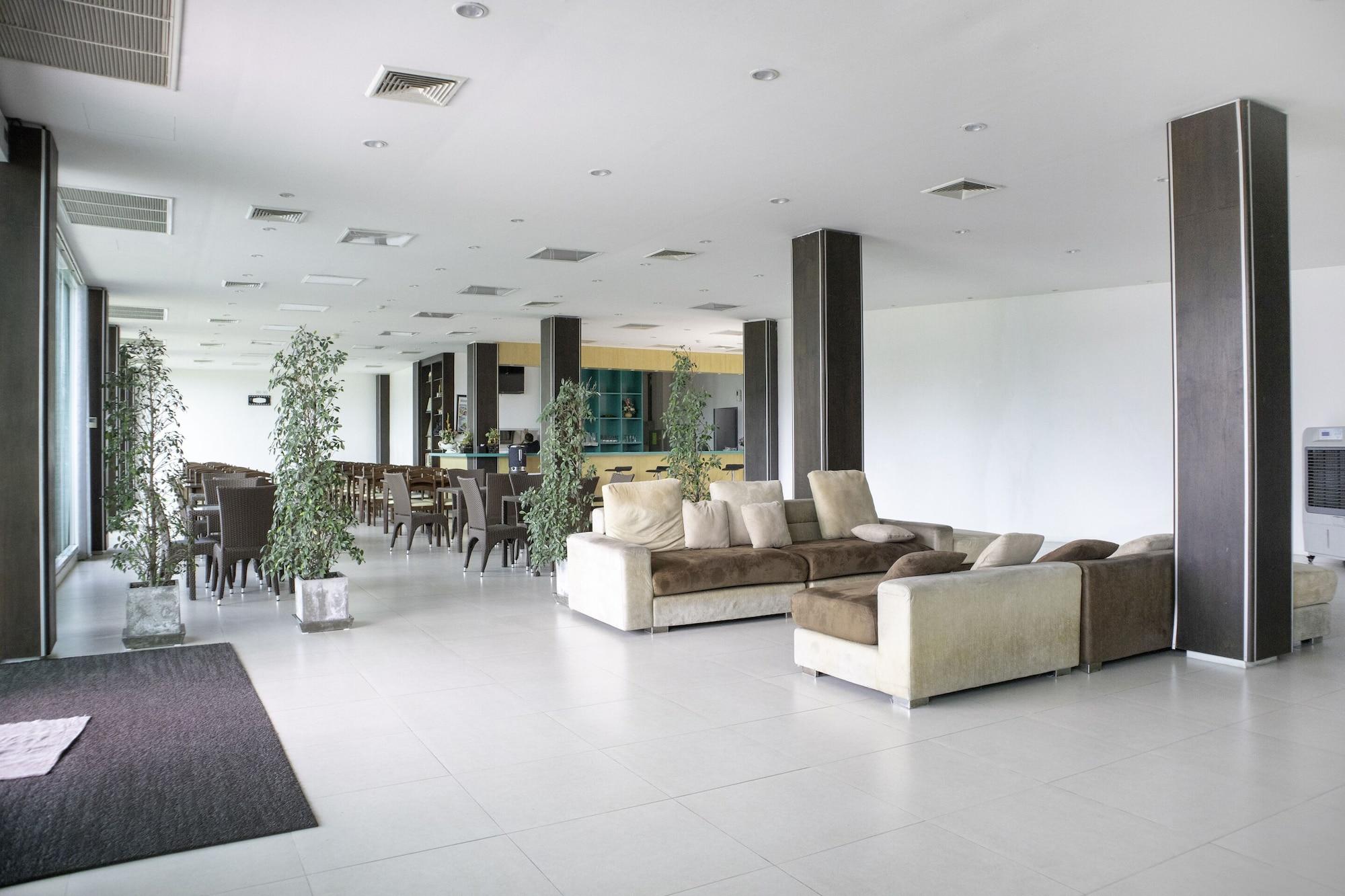 Vista Lobby Chawlada Hotel