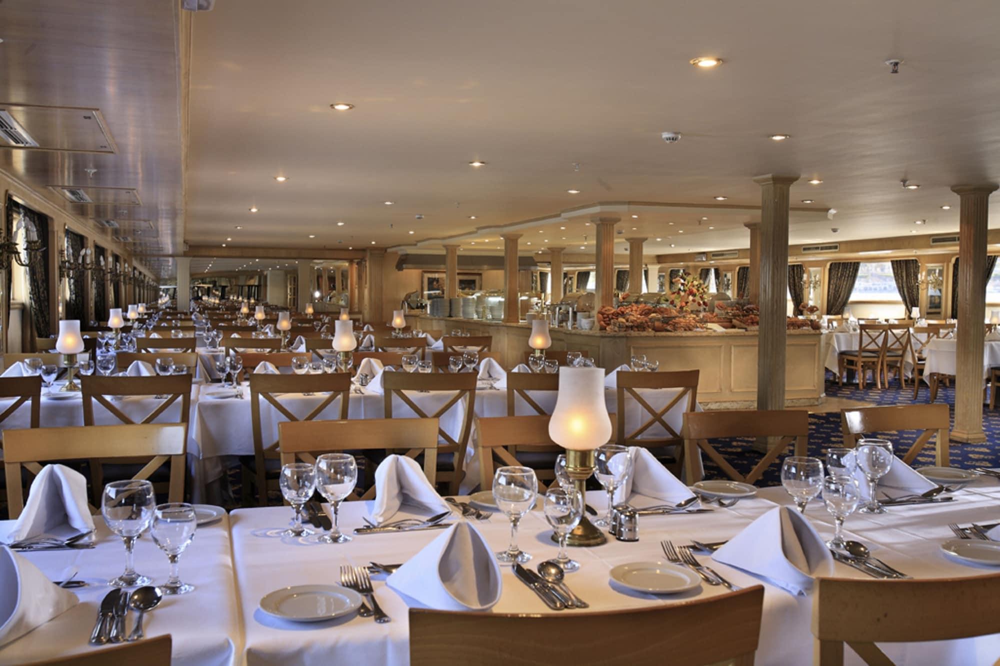 Habitación JAZ Crown Emperor Nile Cruise - Every Thursday from Luxor for 07 & 04 Nights - Every Monday from Aswan for 03 Nights