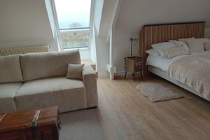 Alojamiento - Suite Familiale Spacieuse vue sur Plan D'eau et sur les Hauteurs des Marais