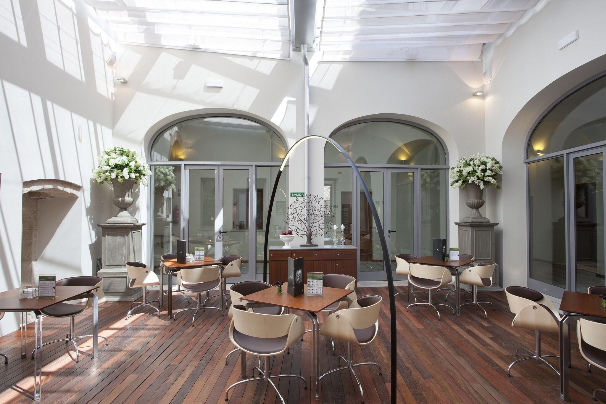 Bar/Salón Parador de Cáceres