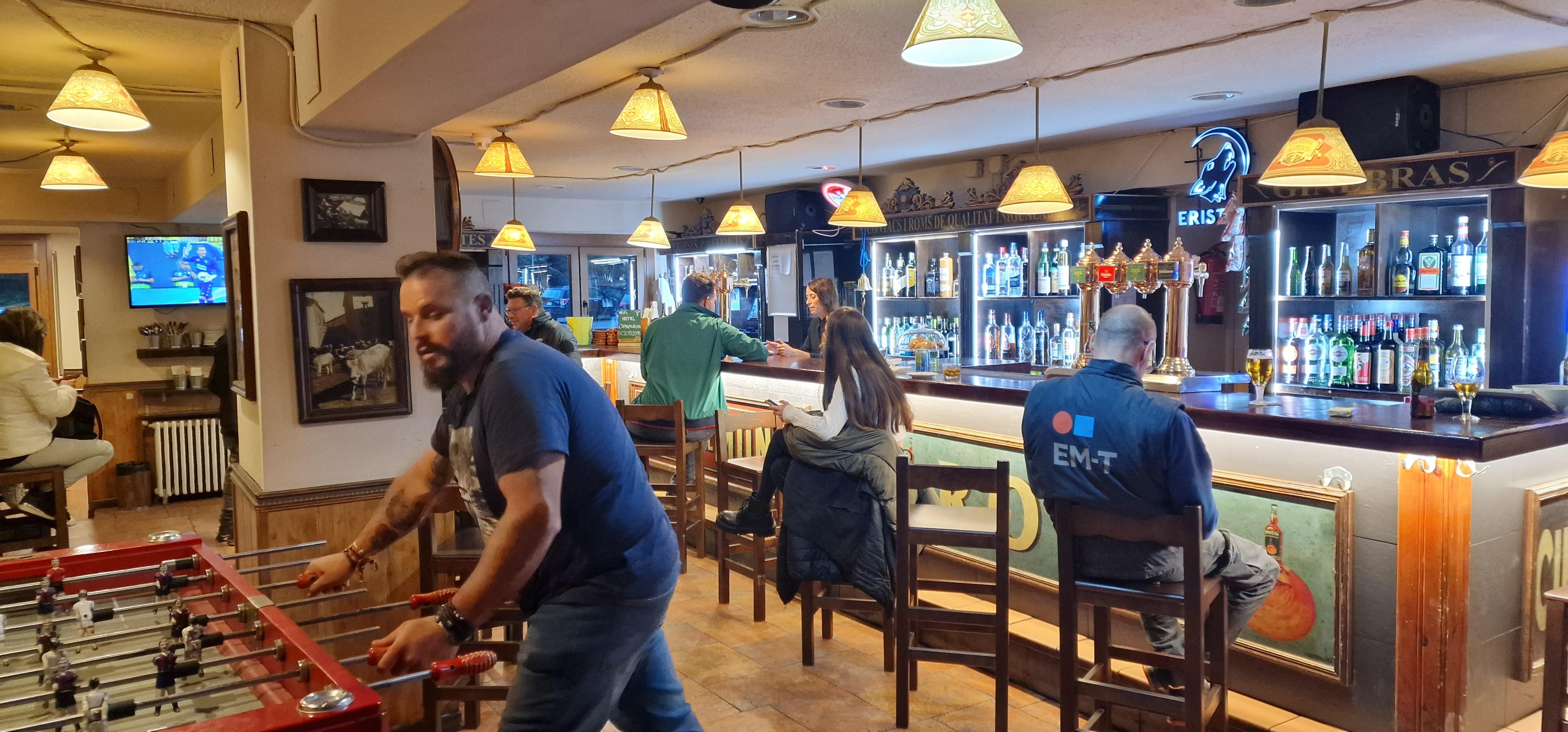 Bar/Salón Comapedrosa