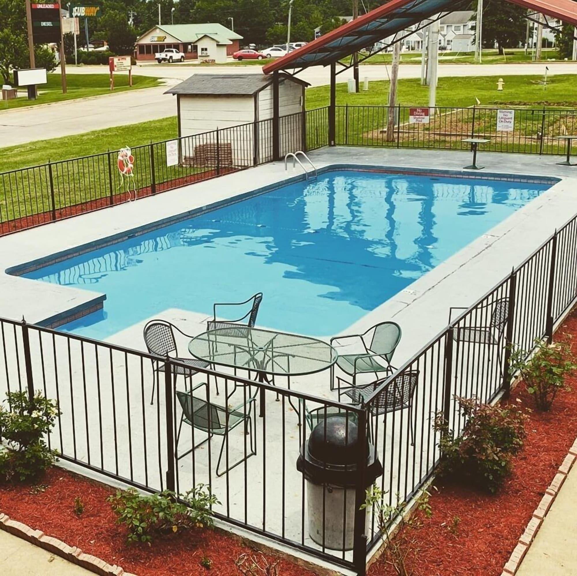 Spa Rodeway Inn Broken Bow - Hochatown