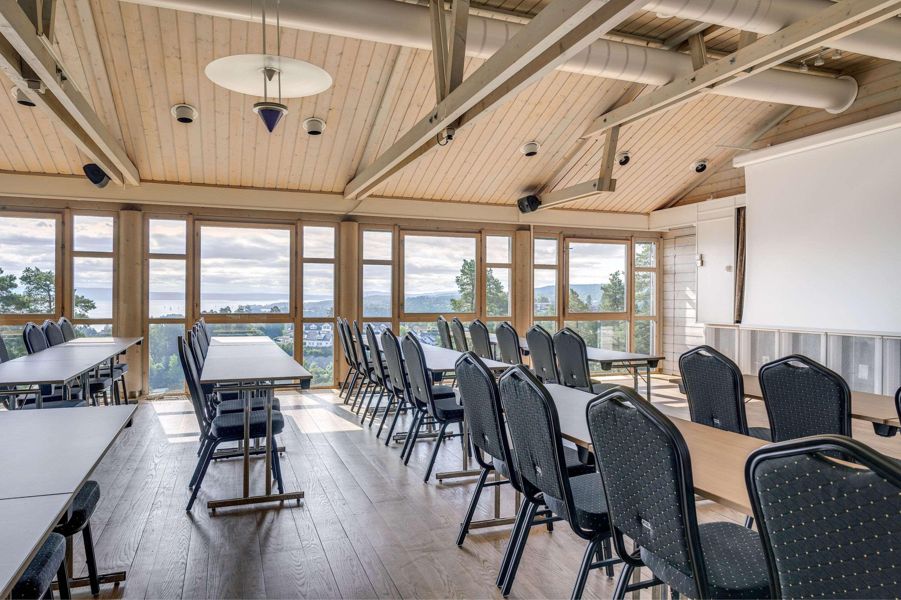 Centro de Negocios Quality Hotel Leangkollen