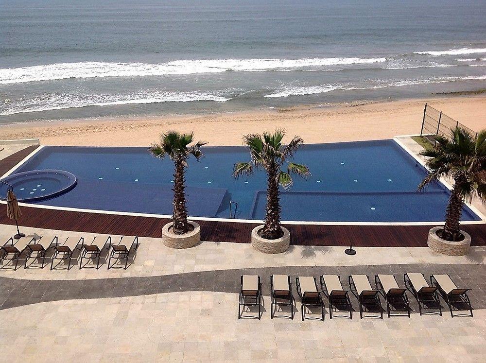 Vista Piscina Condominio Escondido