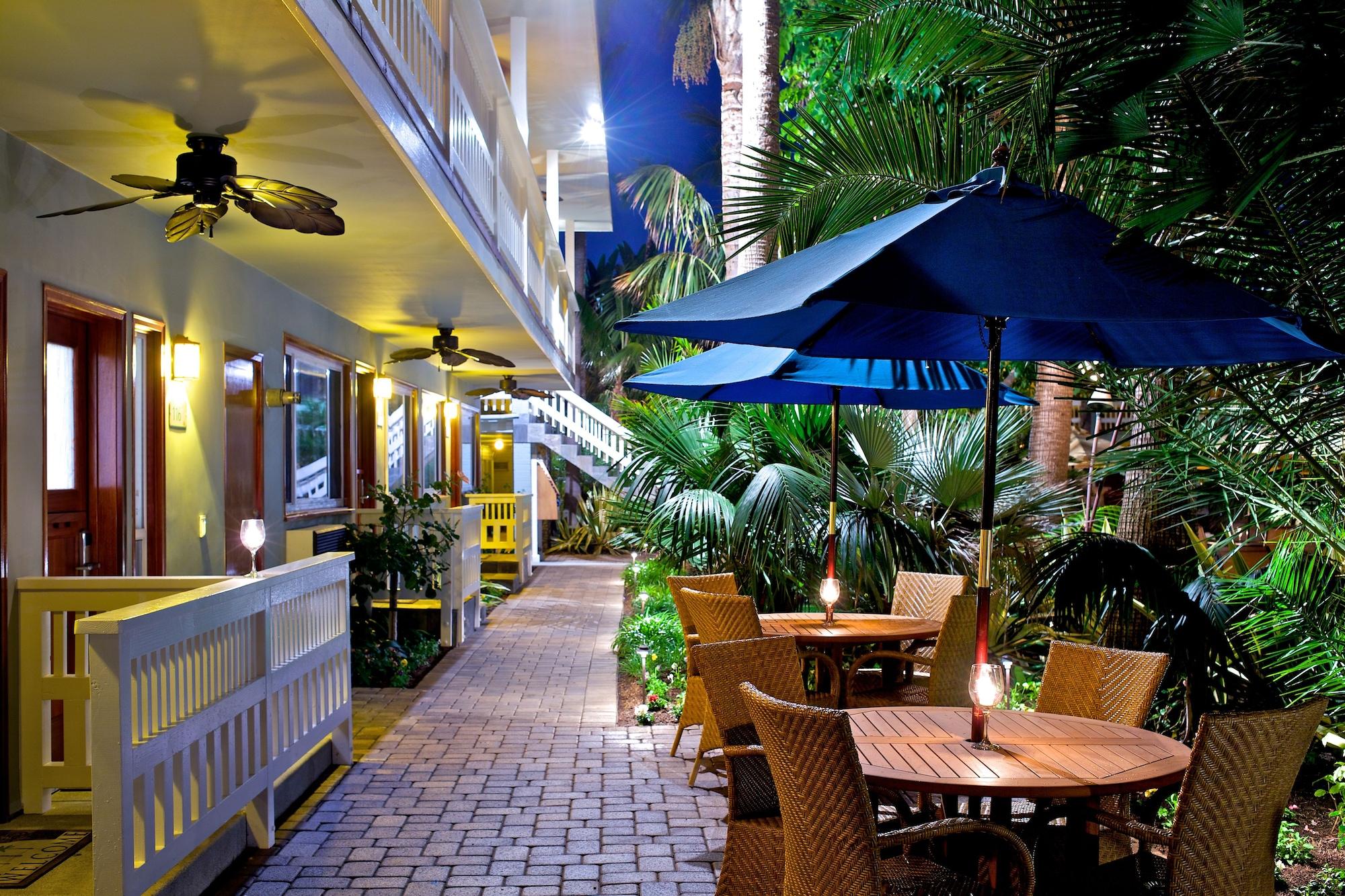 Vista Exterior Ocean Palms Beach Resort