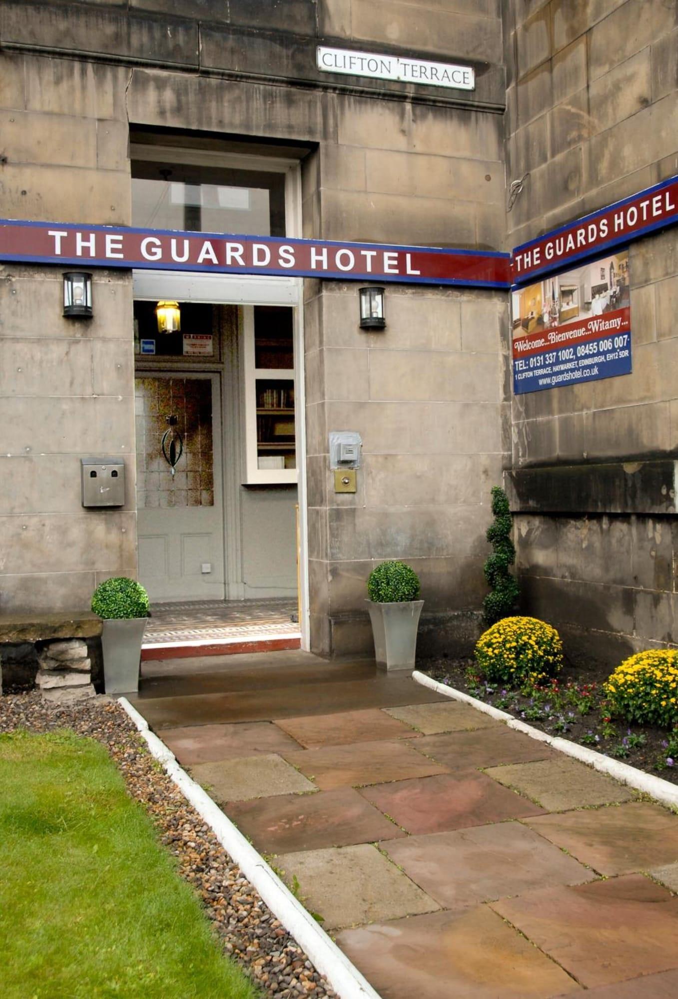 Vista Exterior The Guards Hotel